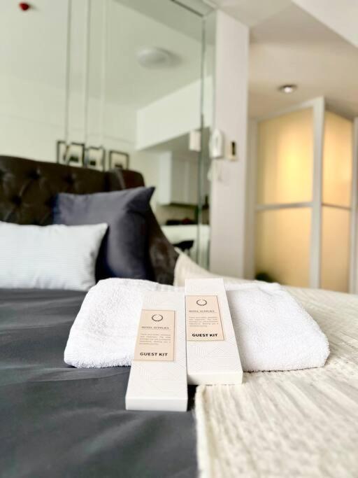 Apartment Suzi Bgc With Sauna, Gym, Netflix, Pool & High Speed Internet Manila