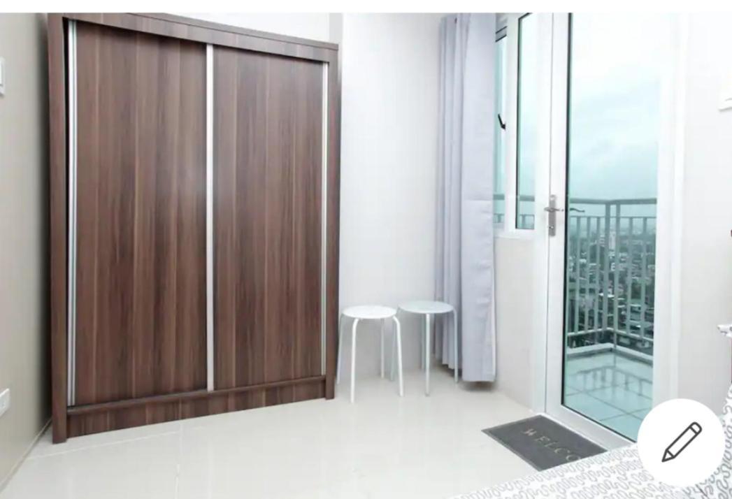 Grass Residences Furnished Besides Big Shopping Mall * Manila