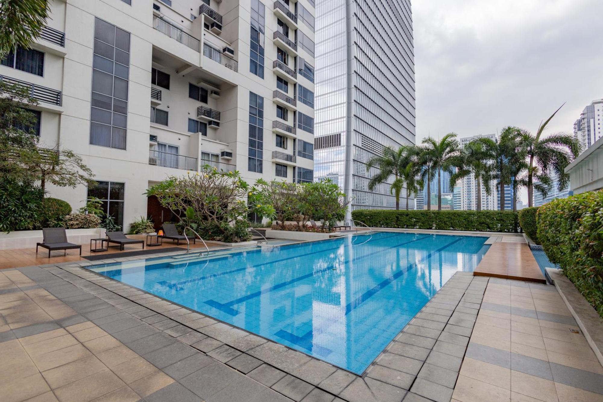 New 2br Of 86sqm With Netflix In Bgc Apartamento