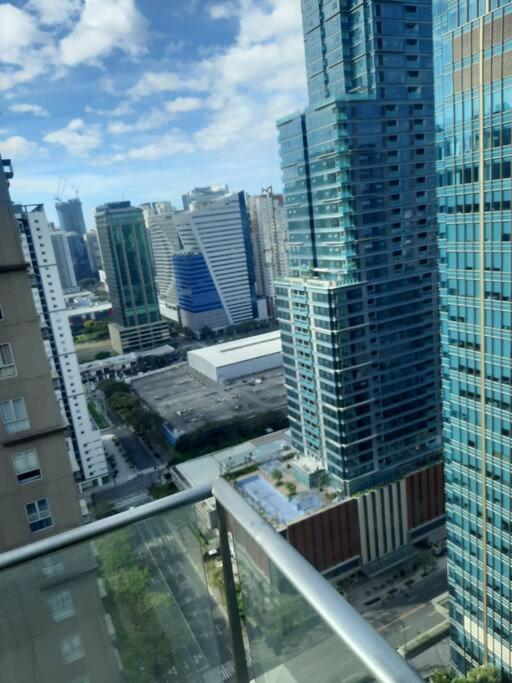 Apartment Bonifacio Global One Uptown Residence-2 Bedroom Manila