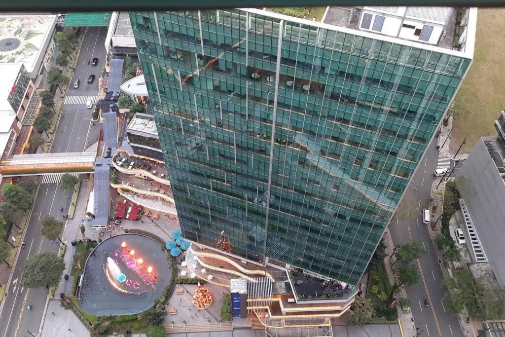 Bonifacio Global One Uptown Residence-2 Bedroom Apartment Manila