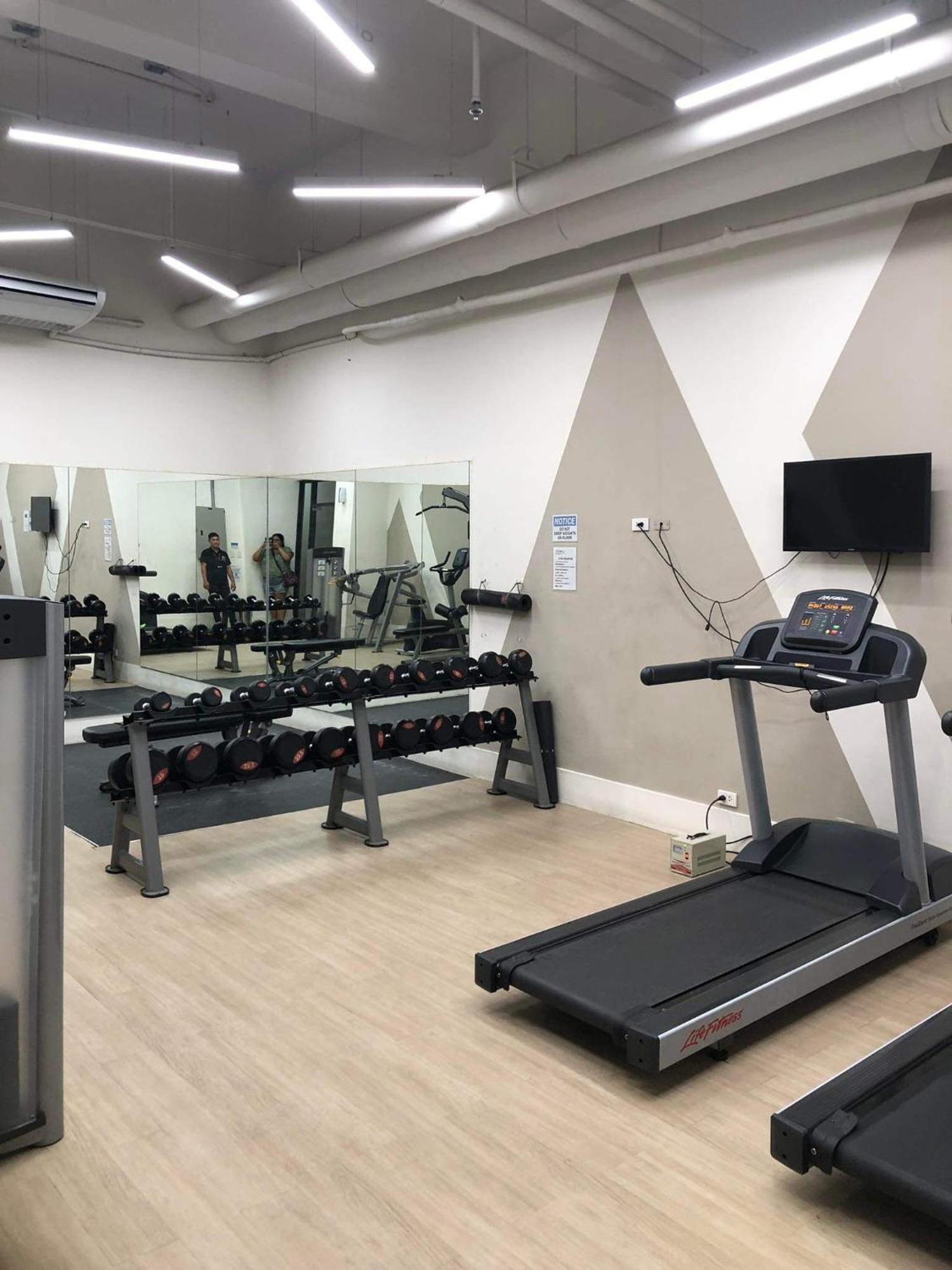 3 Beds Filinvest Alabang Apartment *