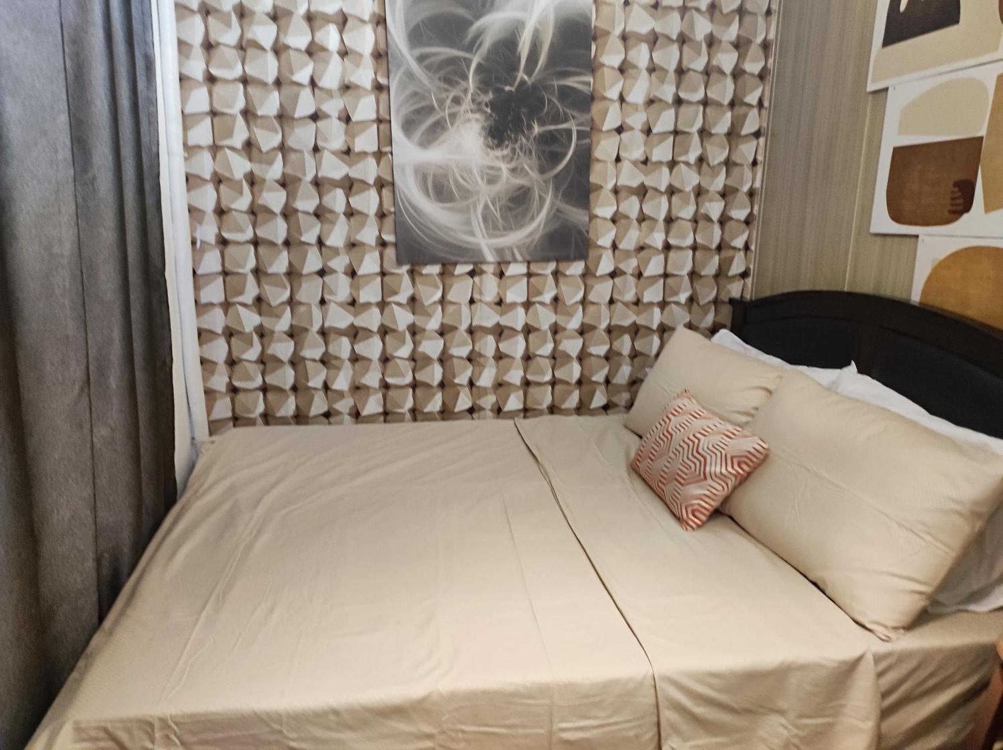 Trig Place At Grace In Taguig Apartment