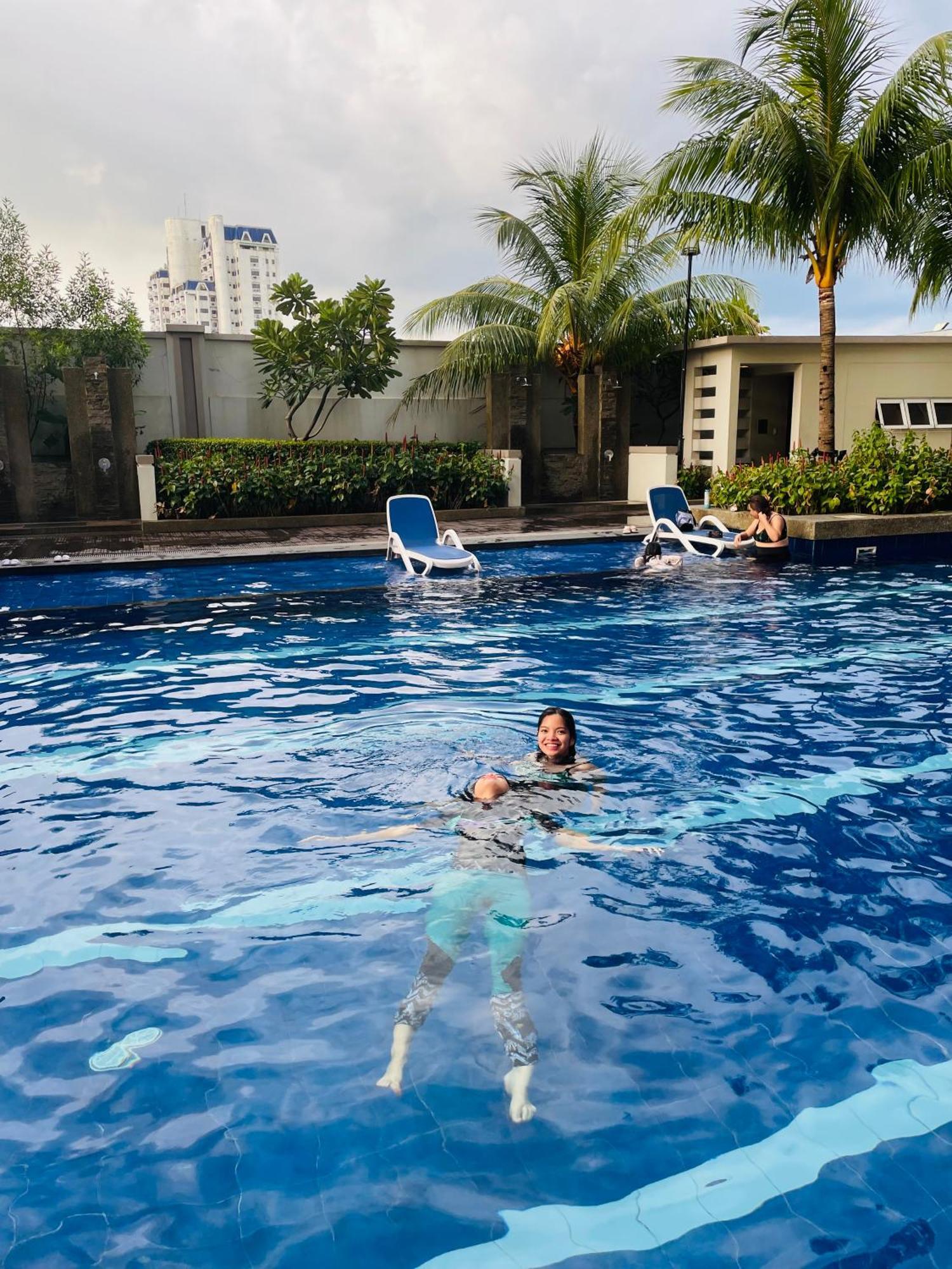 2 Bedroom With Parking Balcony Fully Furnished Free Wifi Pool * Manila