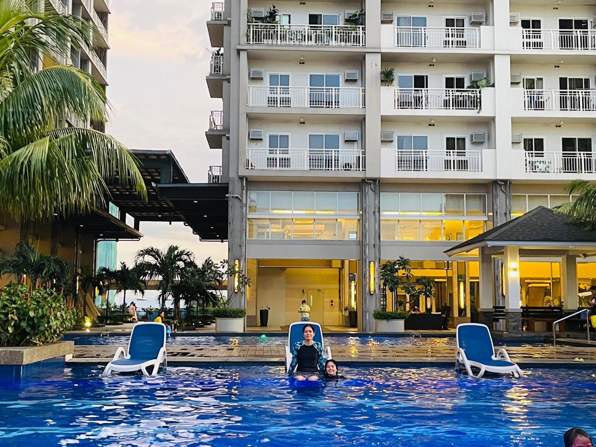 2 Bedroom With Parking Balcony Fully Furnished Free Wifi Pool Apartment