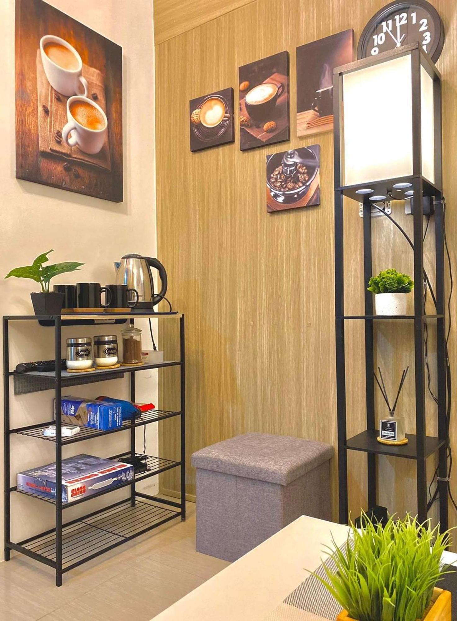 Shore D6, Shortwalk Mall Of Near Airport * Manila