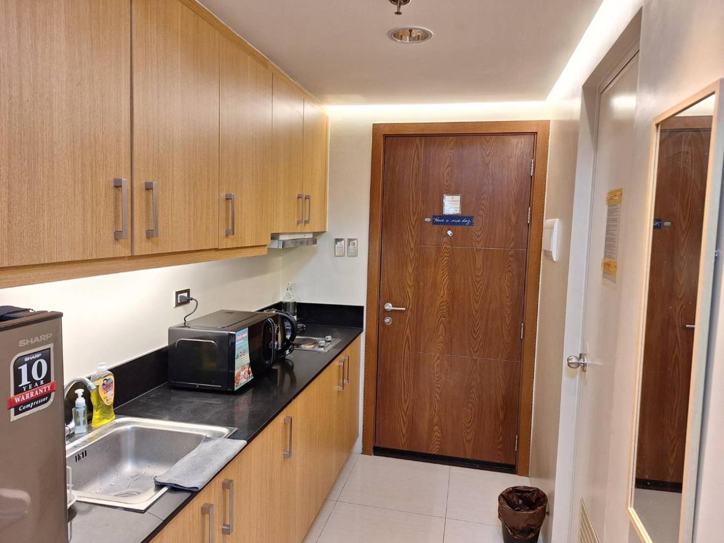 Apartment Staycation At Shell Residences In Moa Complex Manila