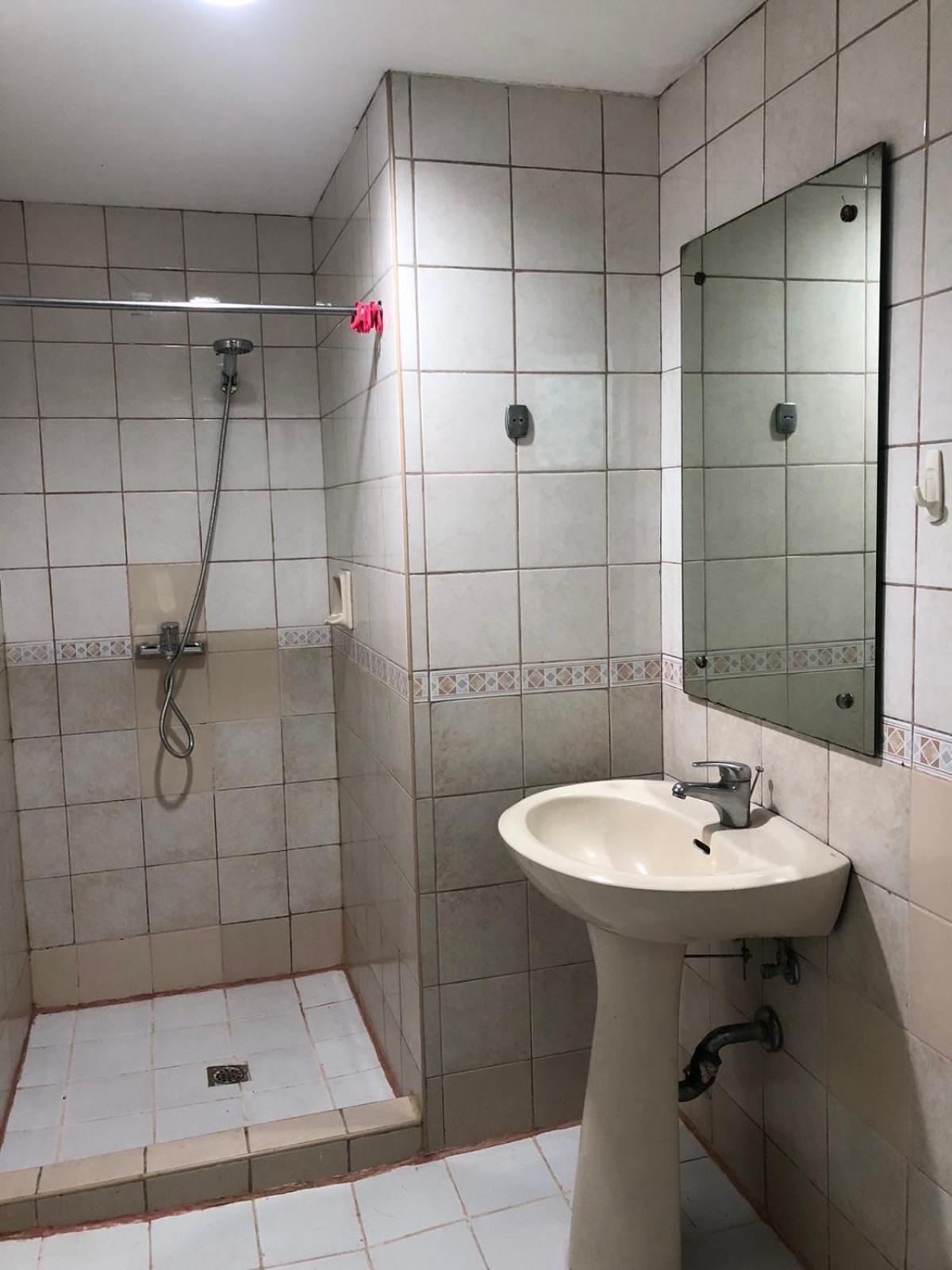 Apartment One Santillan Place *