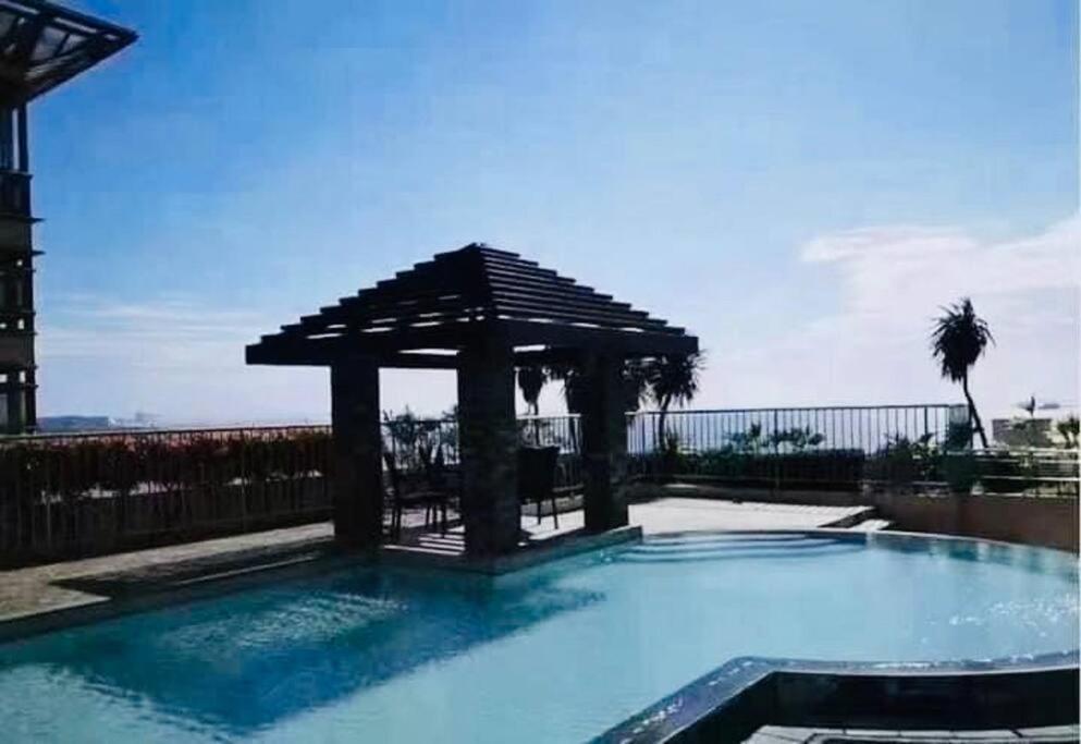 Apartment Grand Riviera Suites2 @ Us Embassy/freepool/wi-fi
