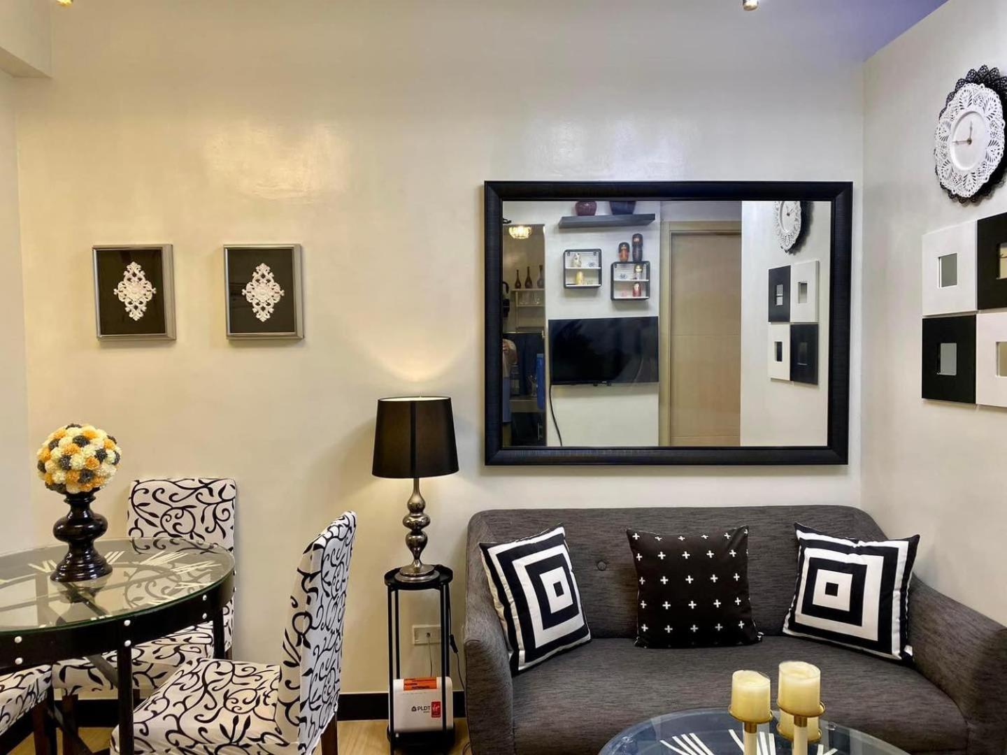 Trees Residences Walking Distance To Sm Fairview By Dennis S. Apartment Manila