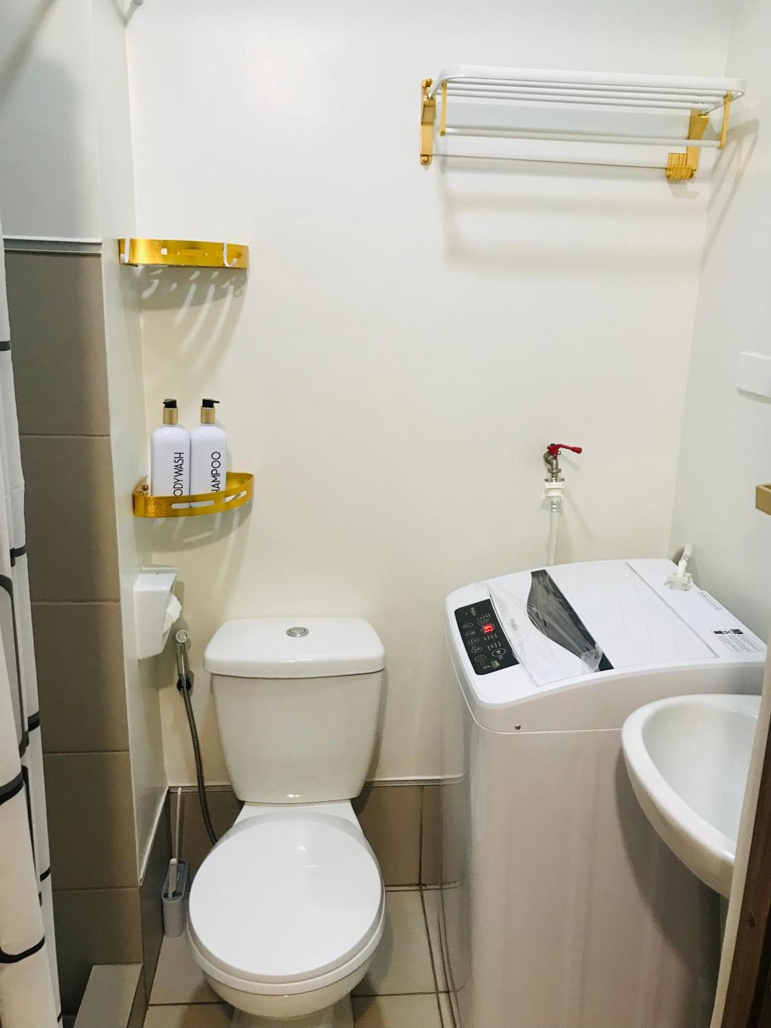 Spring Residences Affordable Condotel Bicutan Paranaque Near Naia Airport *