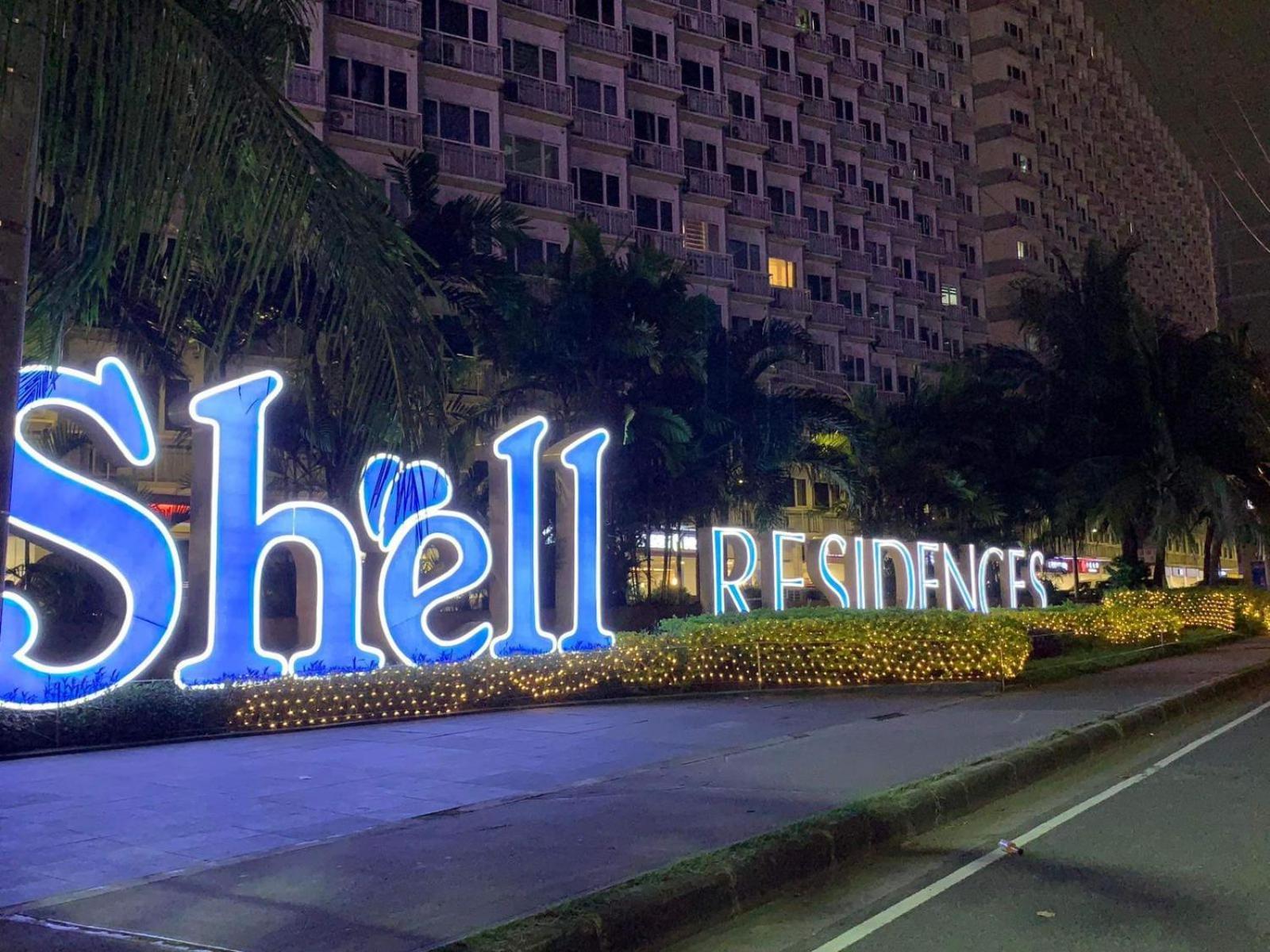 Aiza's Place In Shell Residences Moa Apartment *