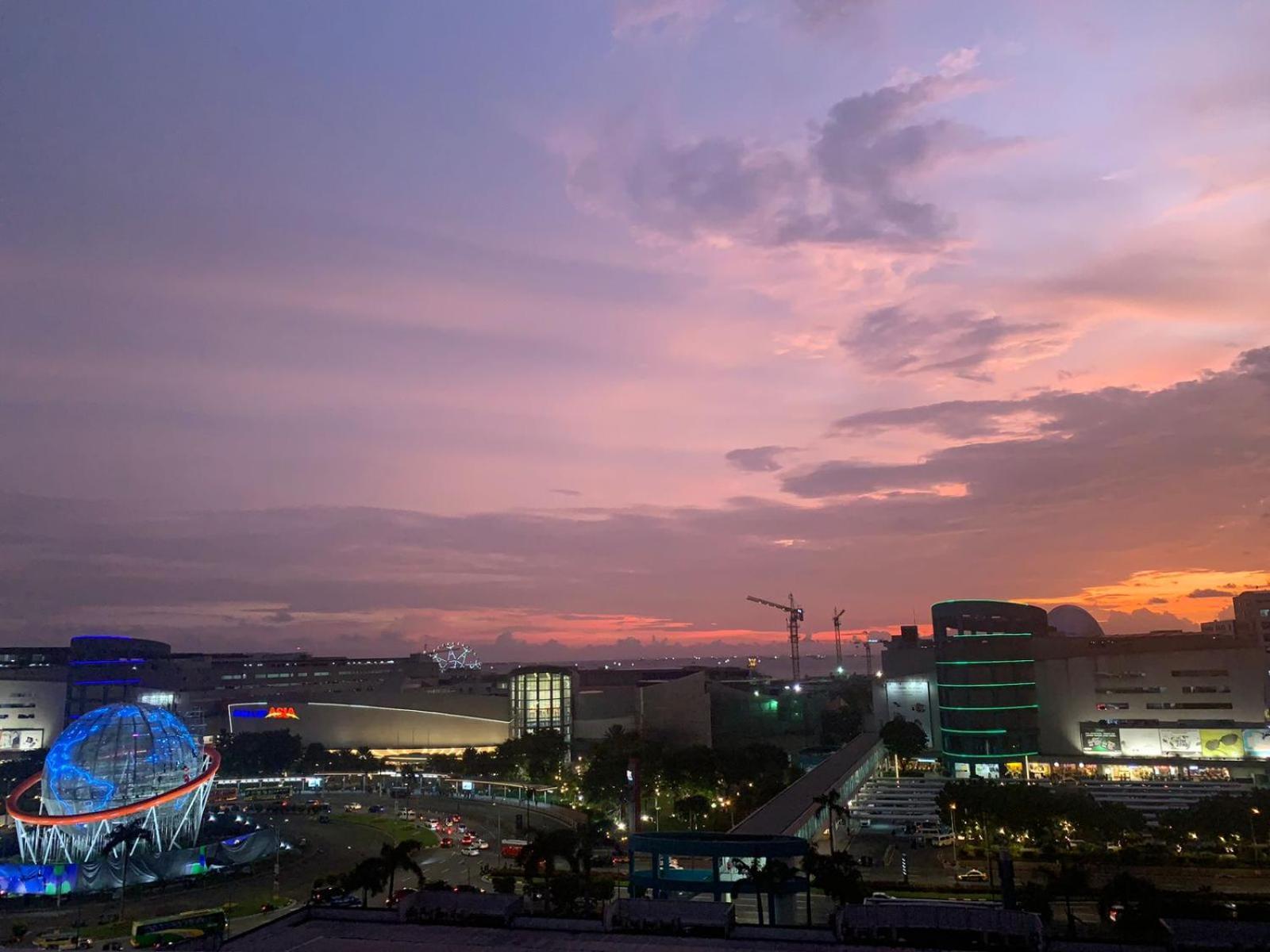 Apartment Aiza's Place In Shell Residences Moa Manila