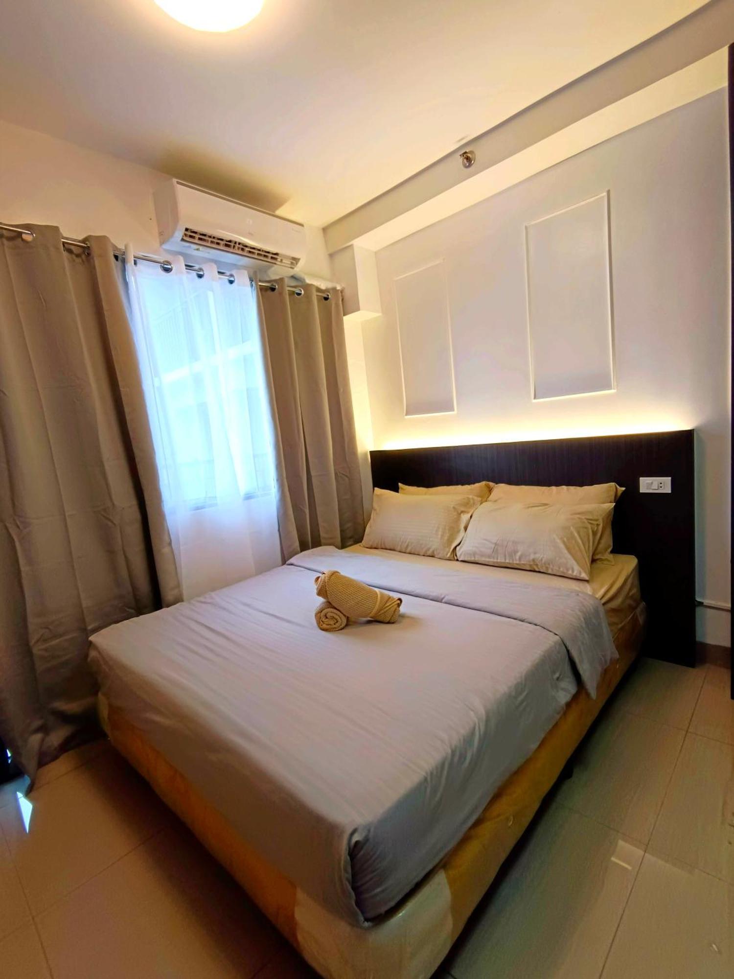 New Condotel Near Moa Picc, Shore 2, Self Check-in Manila