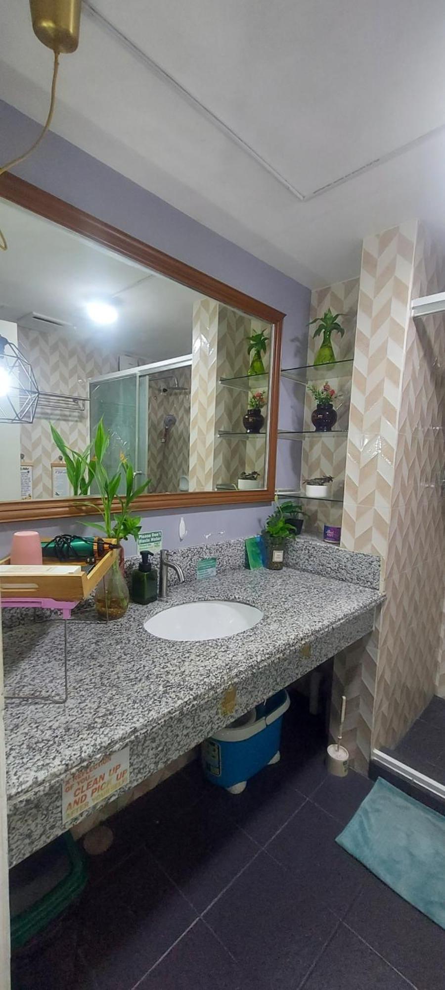 Elegant & Spacious Two-Bedroom Condo At Torre De Manila Condo With Breathtaking Views, Perfect For Relaxation & Comfort Apartamento