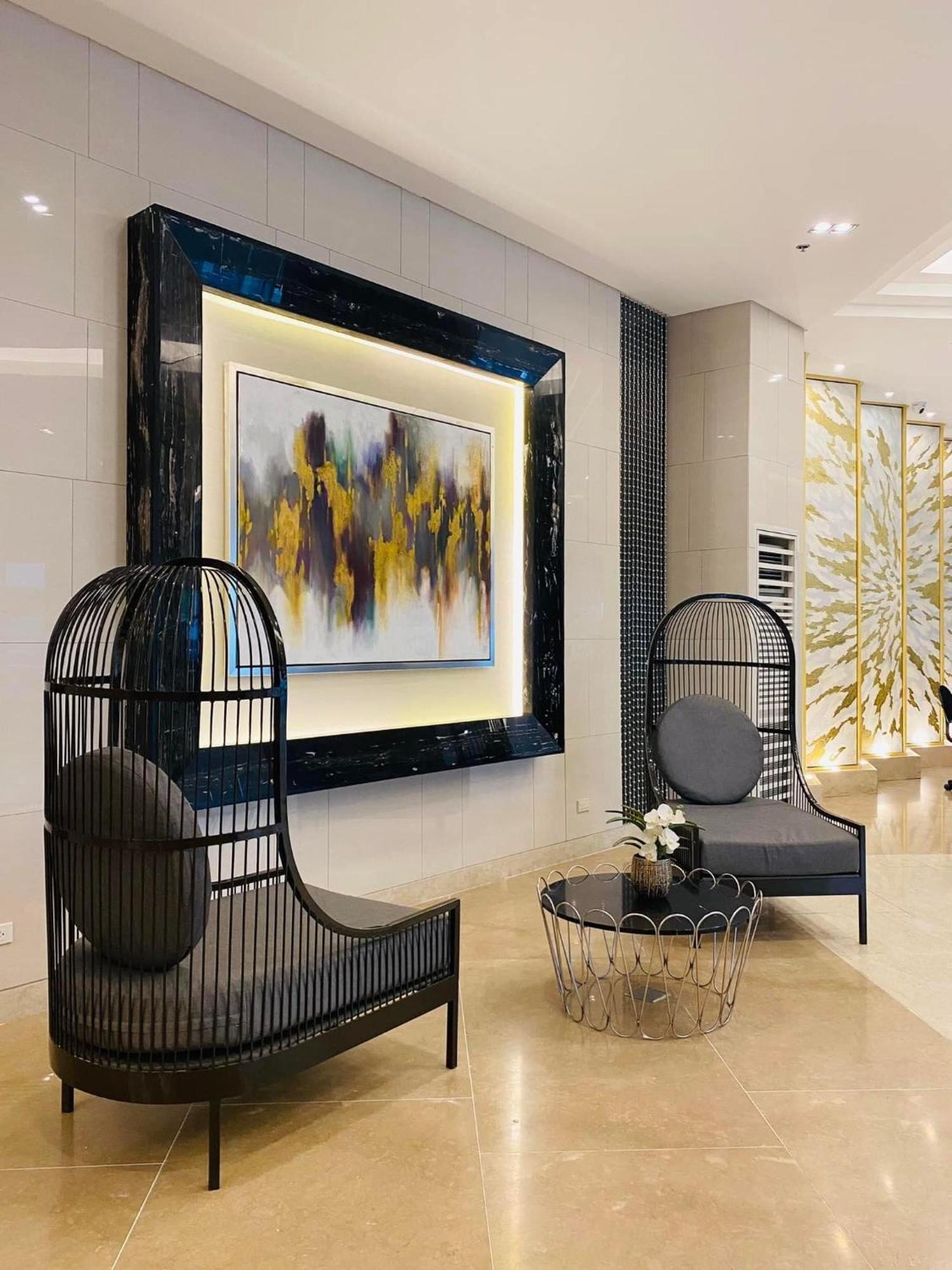 Connie's Fame Haven Apartment *