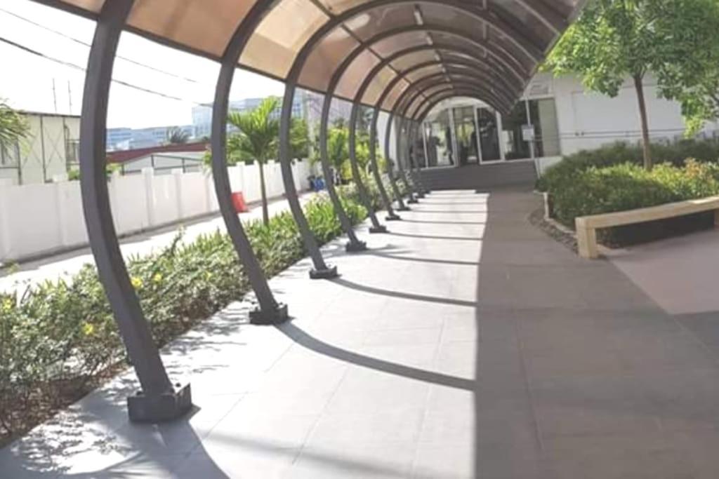 Grace Residences 1 Bedroom Fast Wi-fi Near Bgc And Mckinley 2110 Manila