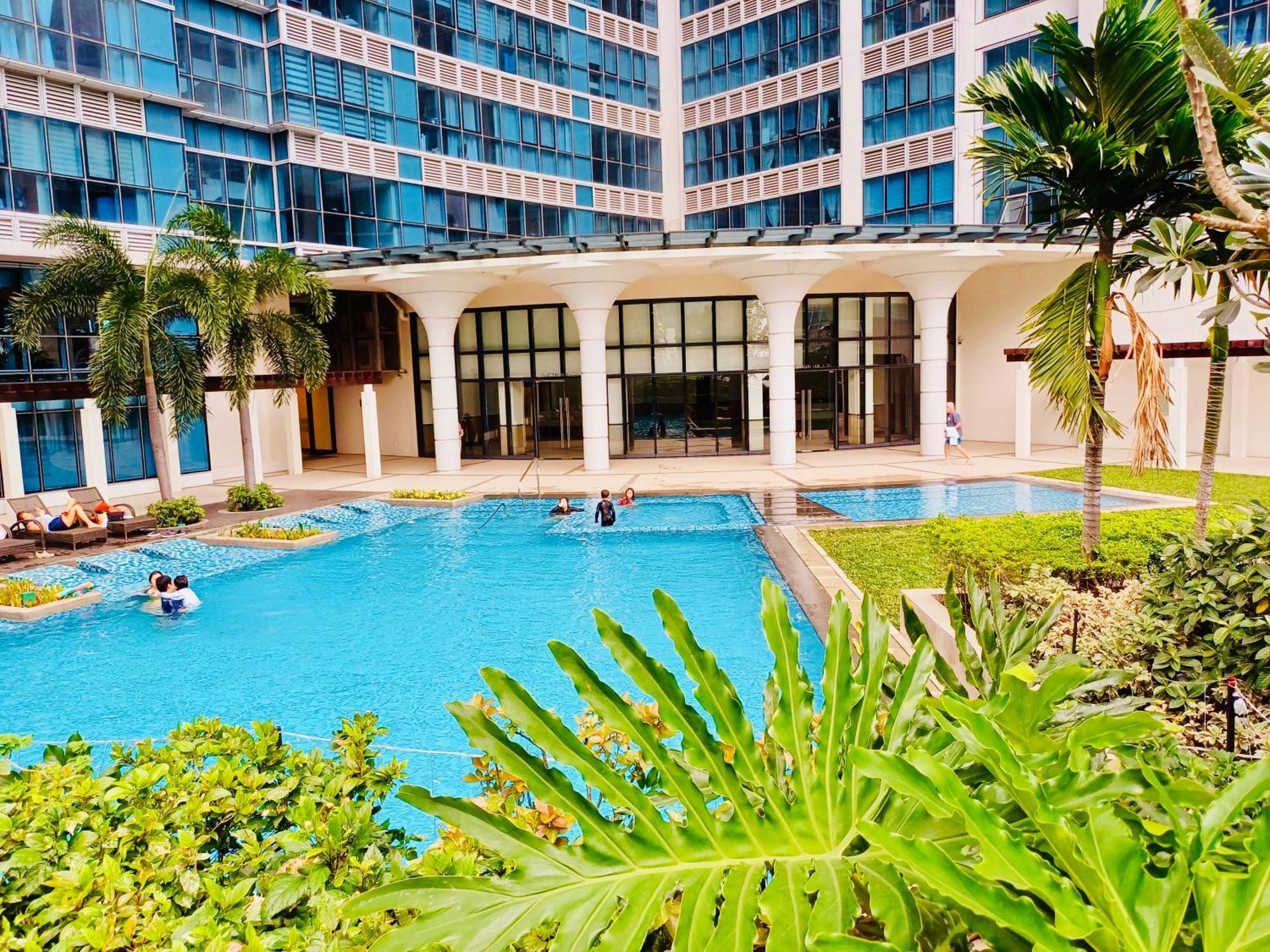 Apartment Bgc Luxury - Balcony, Pool, Wi-fi, View - 8 Manila