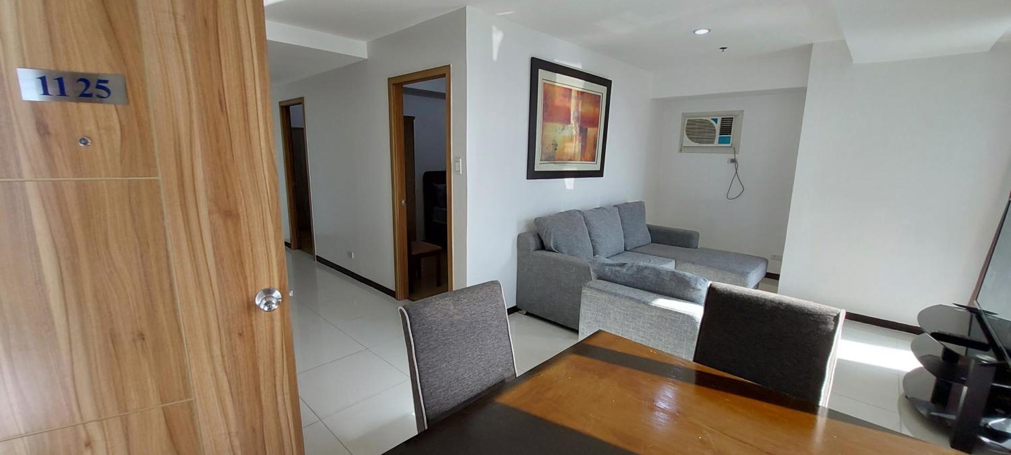 Snugglepod Condotel - Grand Riviera Suites, Us Embassy Manila, Roxas Blvd * Manila