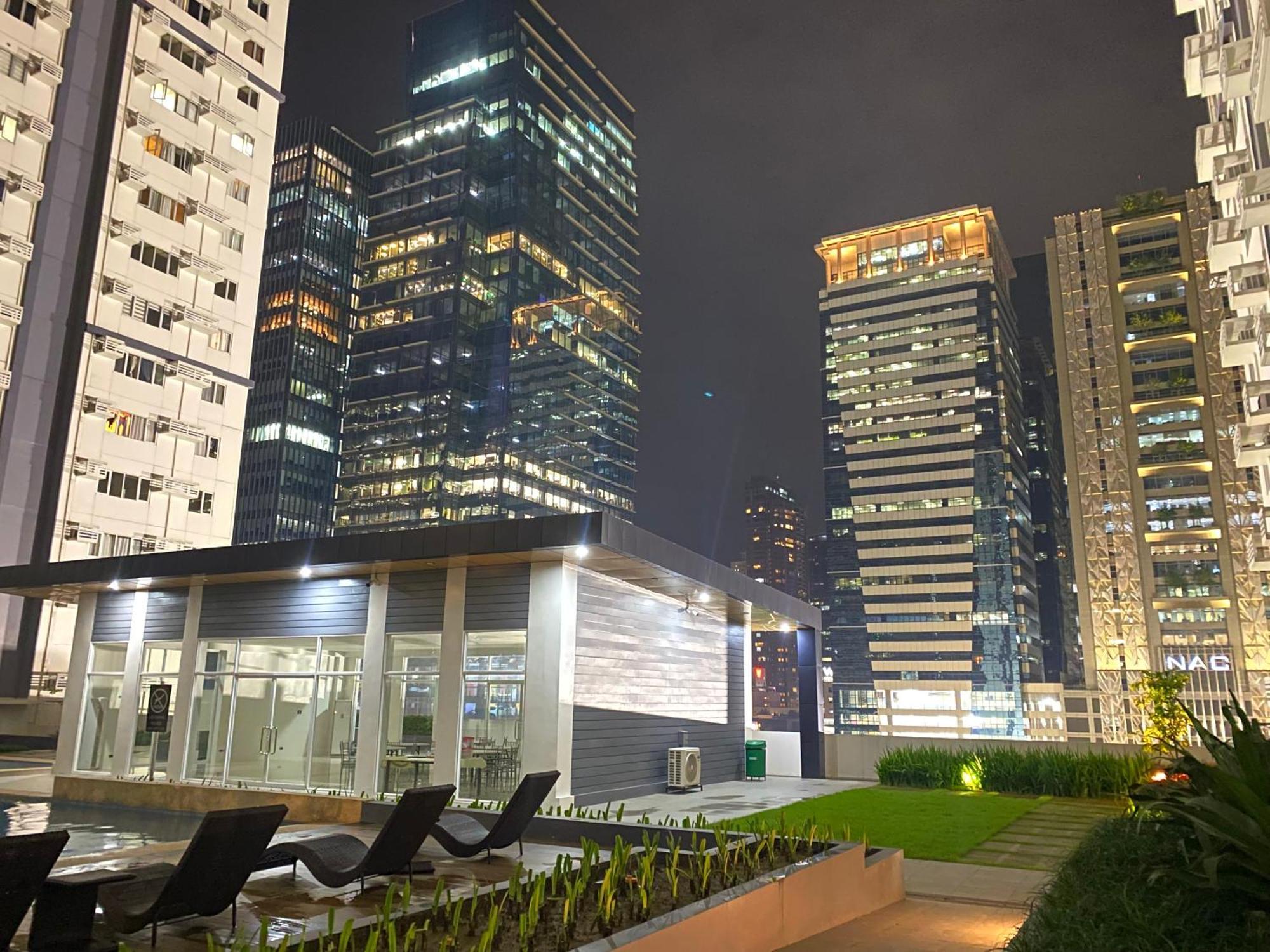 Apartment Elegant Bgc With View *