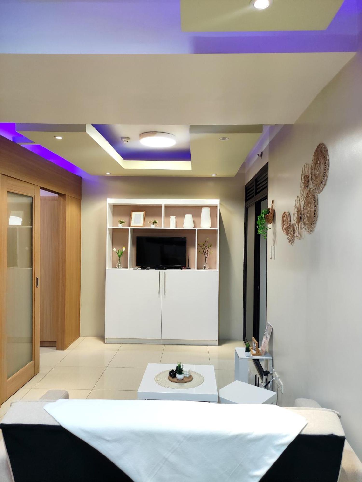 Shell Res Nr Moa 2br Free Parking