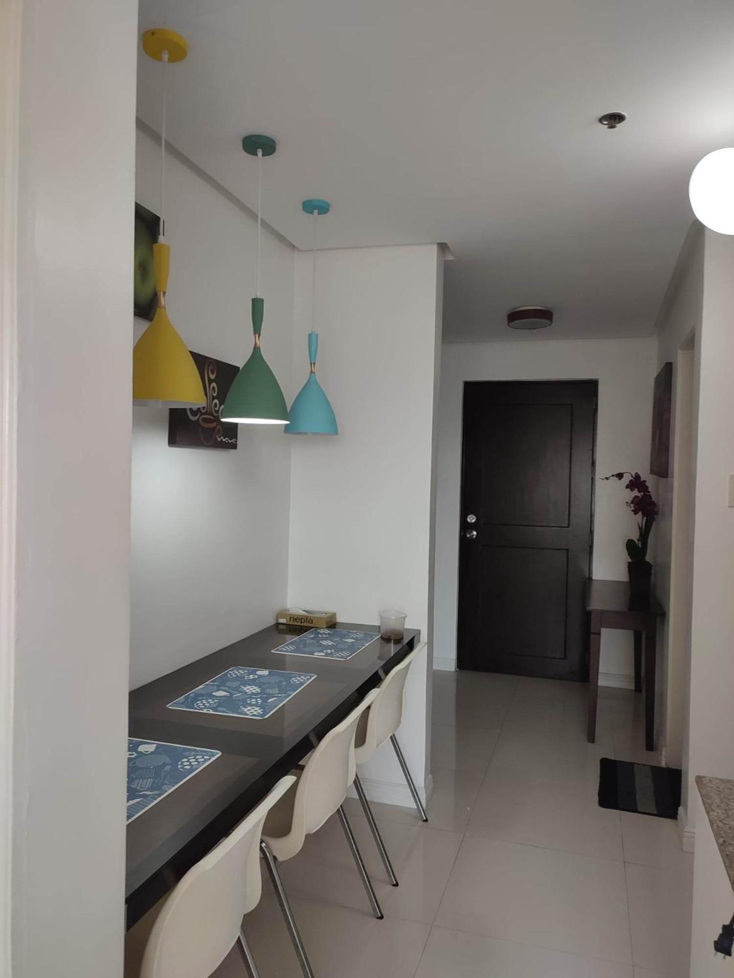 Hotel 60 Percent Off Deluxe Ocean View Free Pool And Free Sauna Access Included Perfect Location Near Us Embassy, Naia, Makati, Bgc, Mall Of Asia, And Chinatown Dont Miss Out Book Now And Save Updated Price 2025 Manila