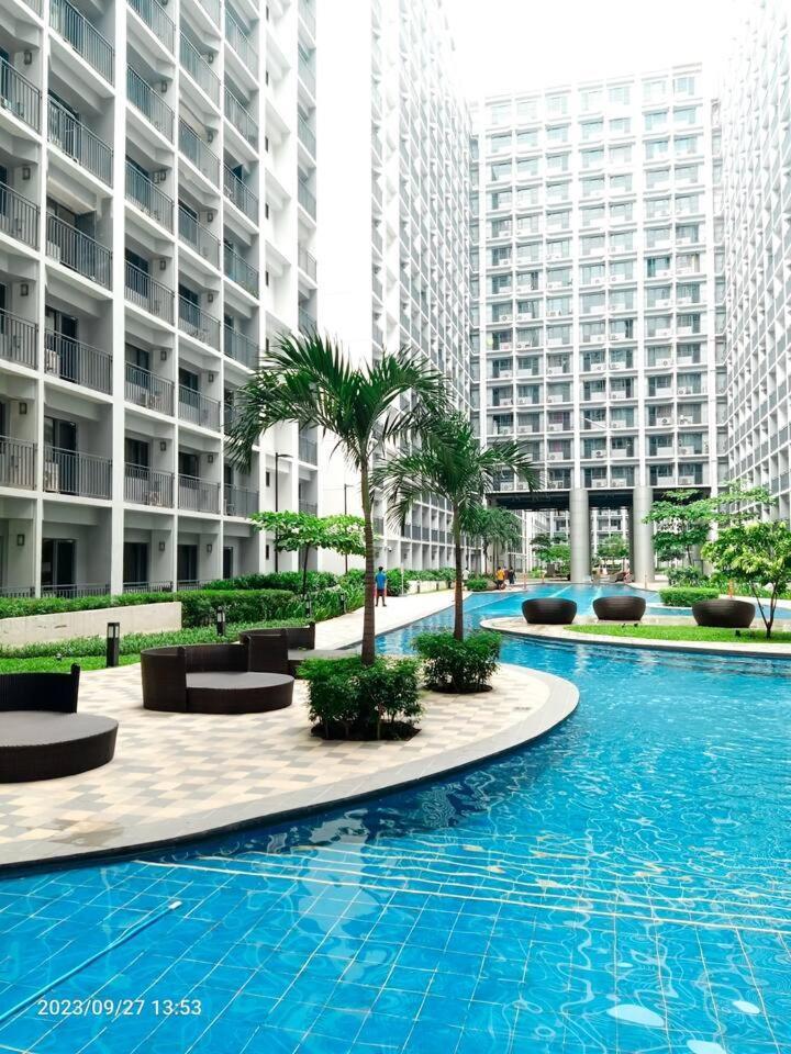 Shore 2 Residences 1br Deluxe In Moa Complex Apartment