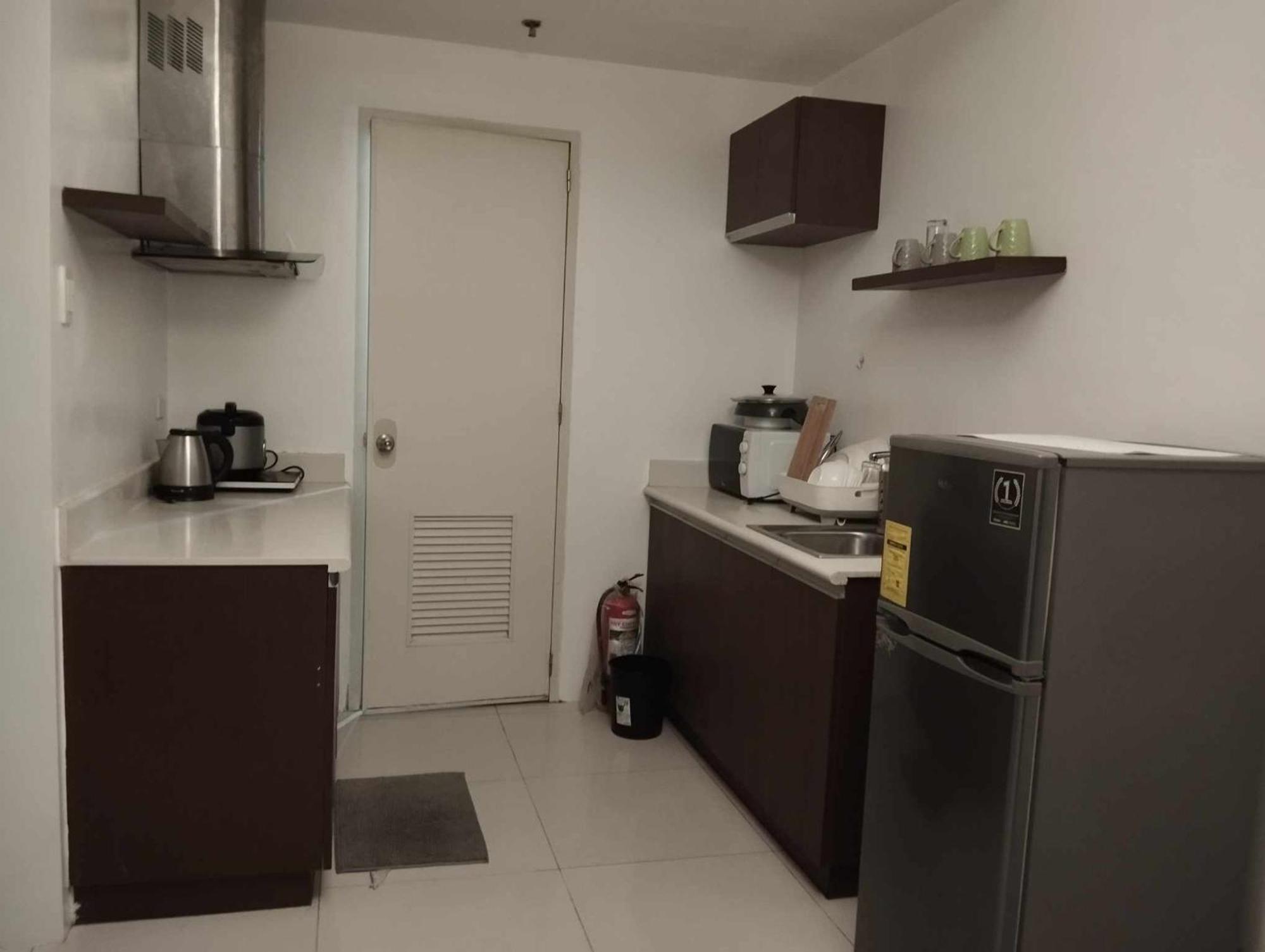 Snugglepod Condotel - Grand Riviera Suites, Us Embassy Manila, Roxas Blvd Aparthotel
