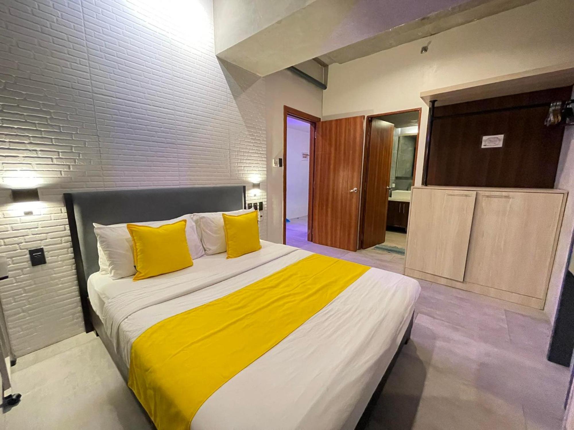 Apartment Spacious 1Bedroom Good For 2Pax Free Stay Up To 6Pax 22088 Manila