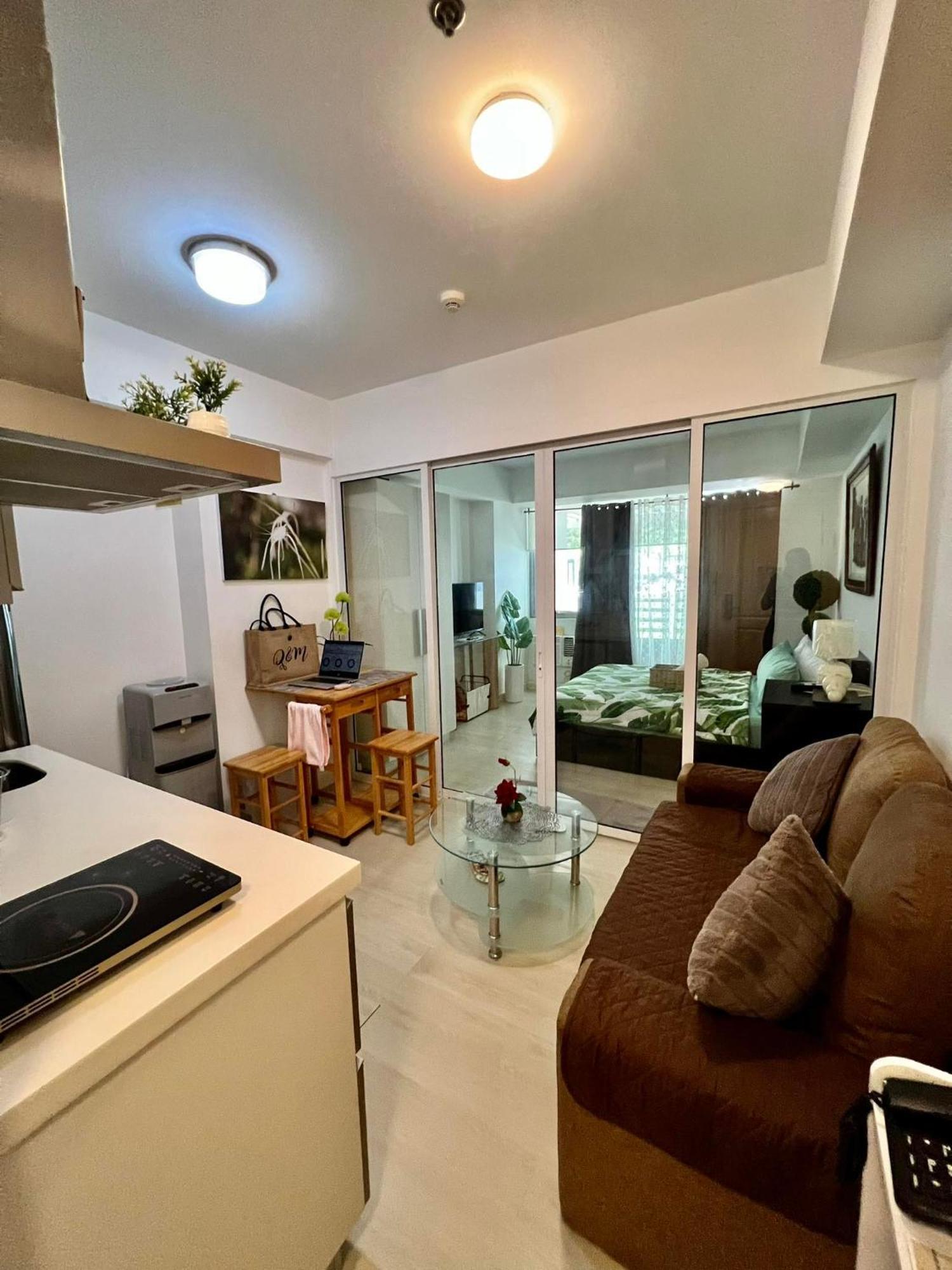 Quelson's Pad In Azure Beach Residences With Wave Pool Access * Manila