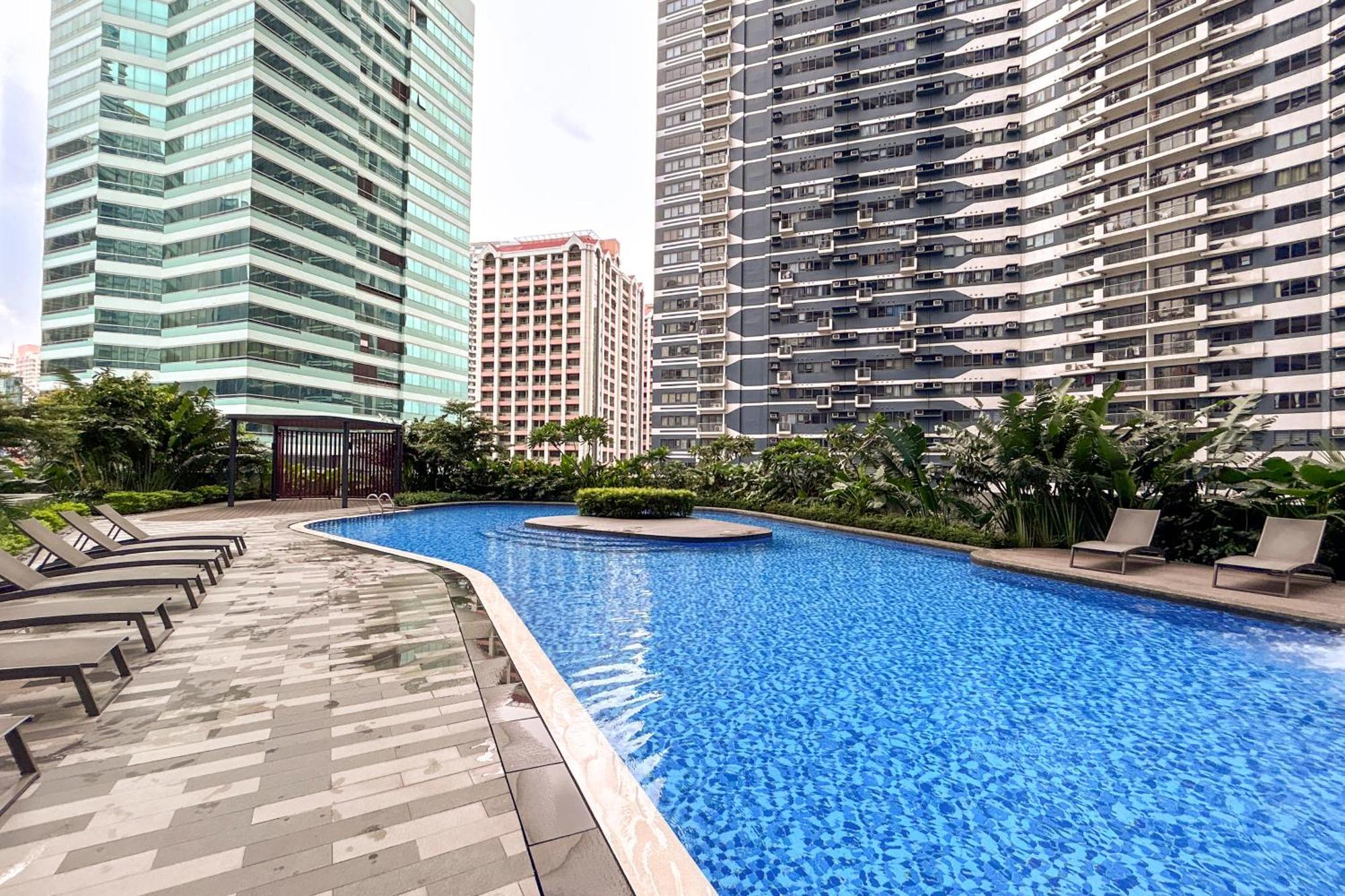 Newly Turned 0ver Cond0- Air Makati 1br With Balcony Apartment Manila