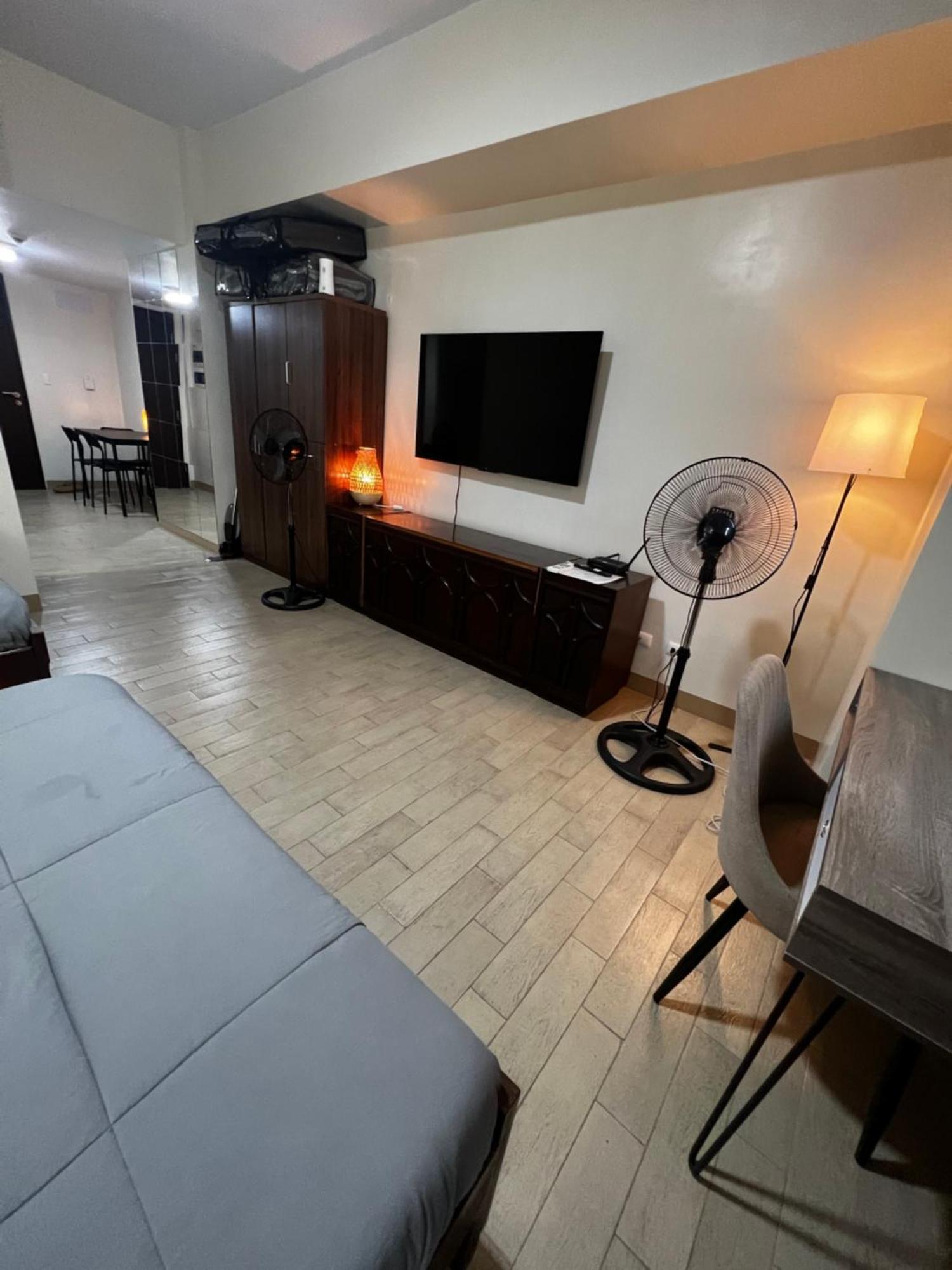 Large Cubao With 2 Beds * Manila