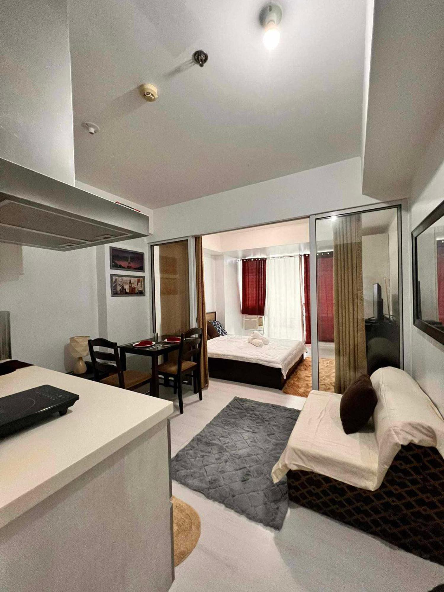 Aparthotel Quelson's Pad In Azure Beach Residences With Wave Pool Access