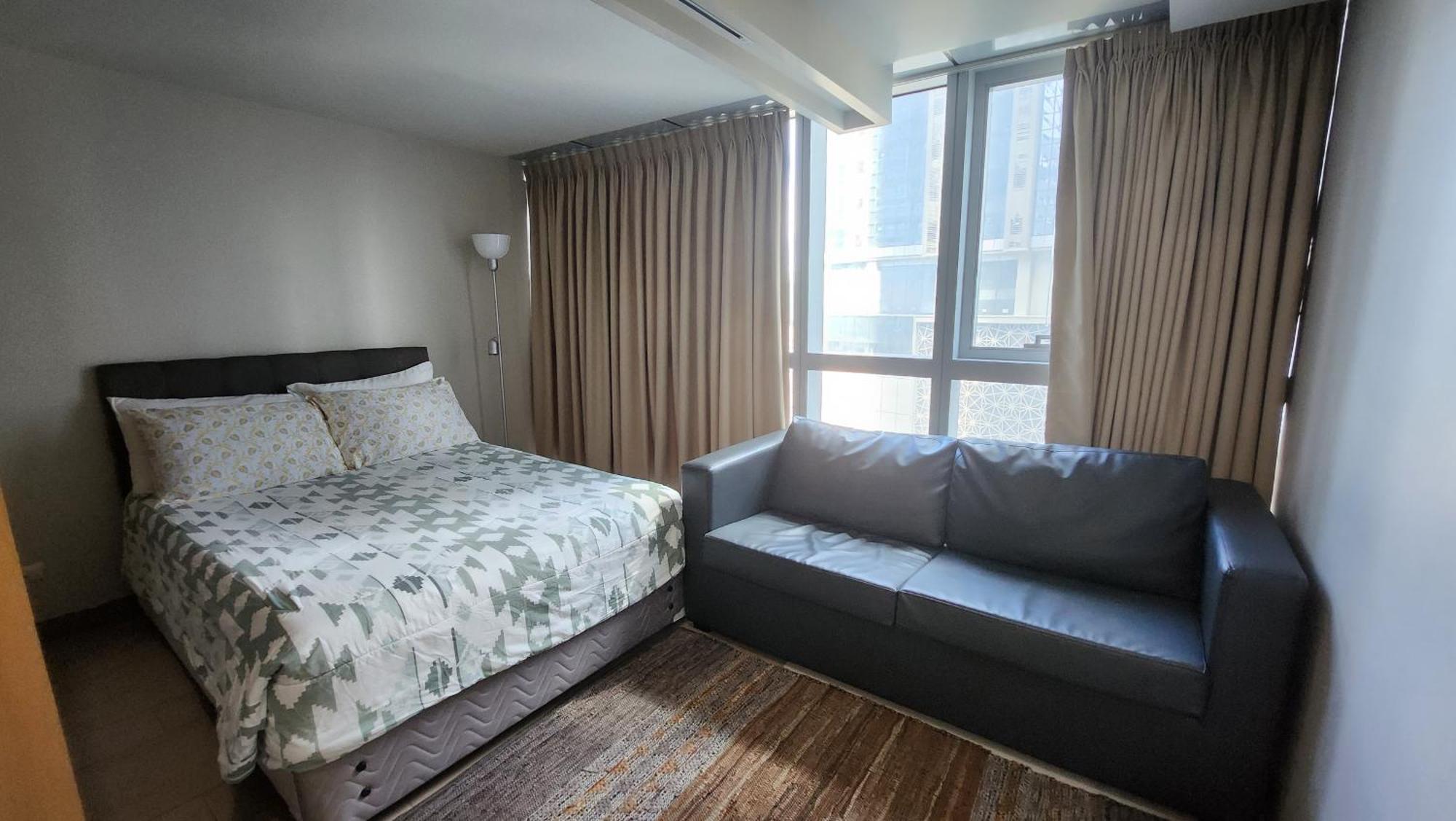 Bgc Uptown Mall Apartment *