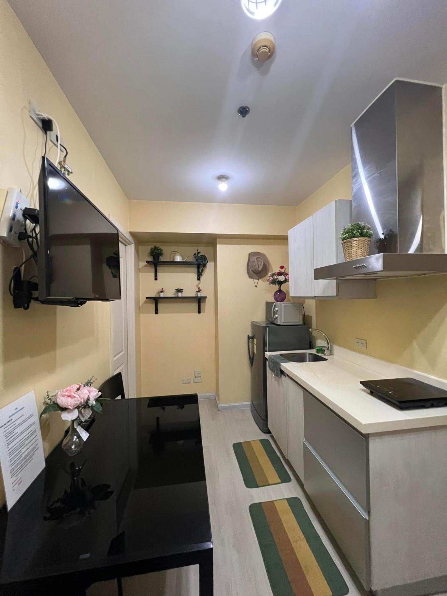 Quelson's Pad In Azure Beach Residences With Wave Pool Access * Manila