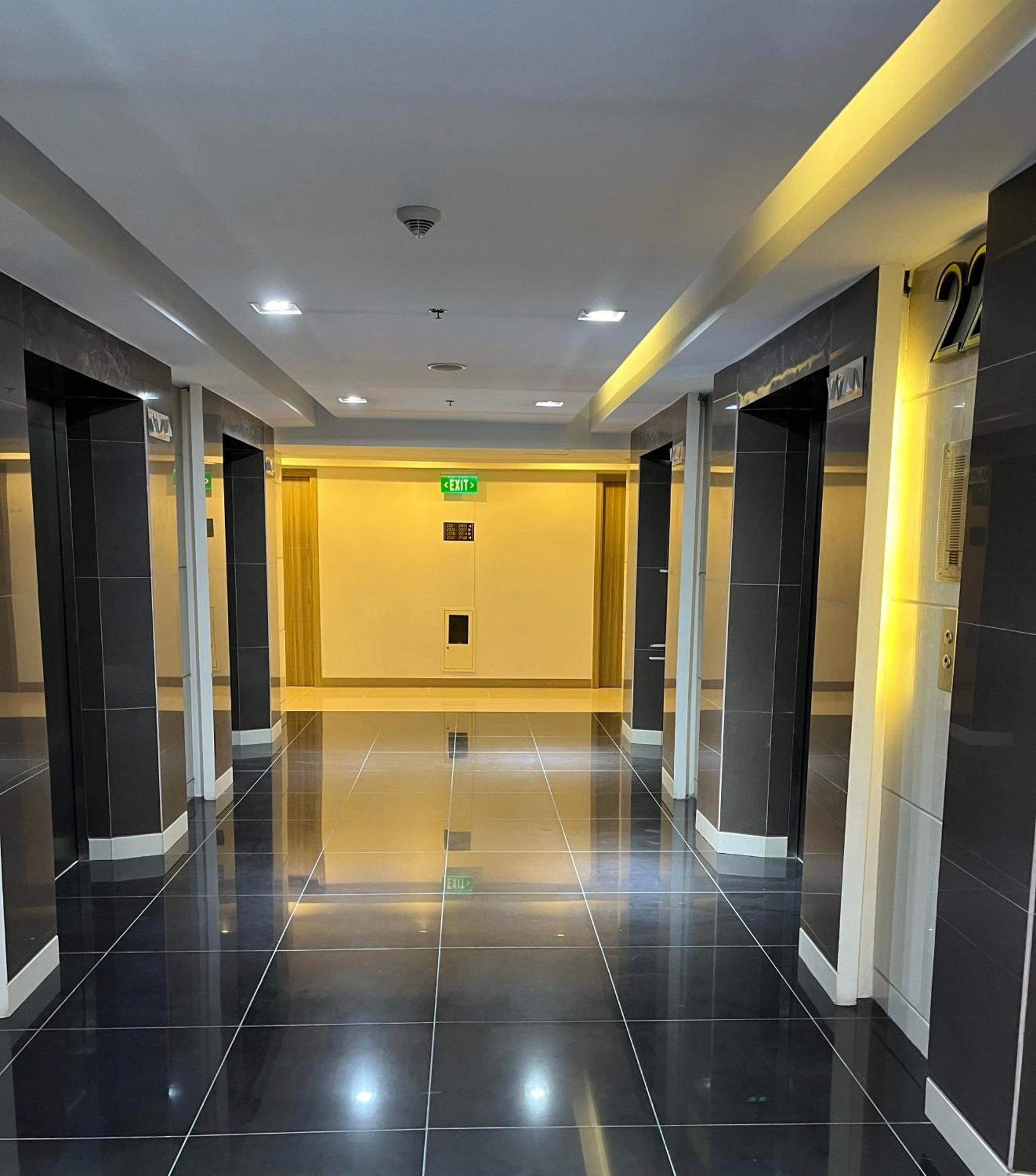 Coast Residences, Roxas Blvd, Pasay * Manila