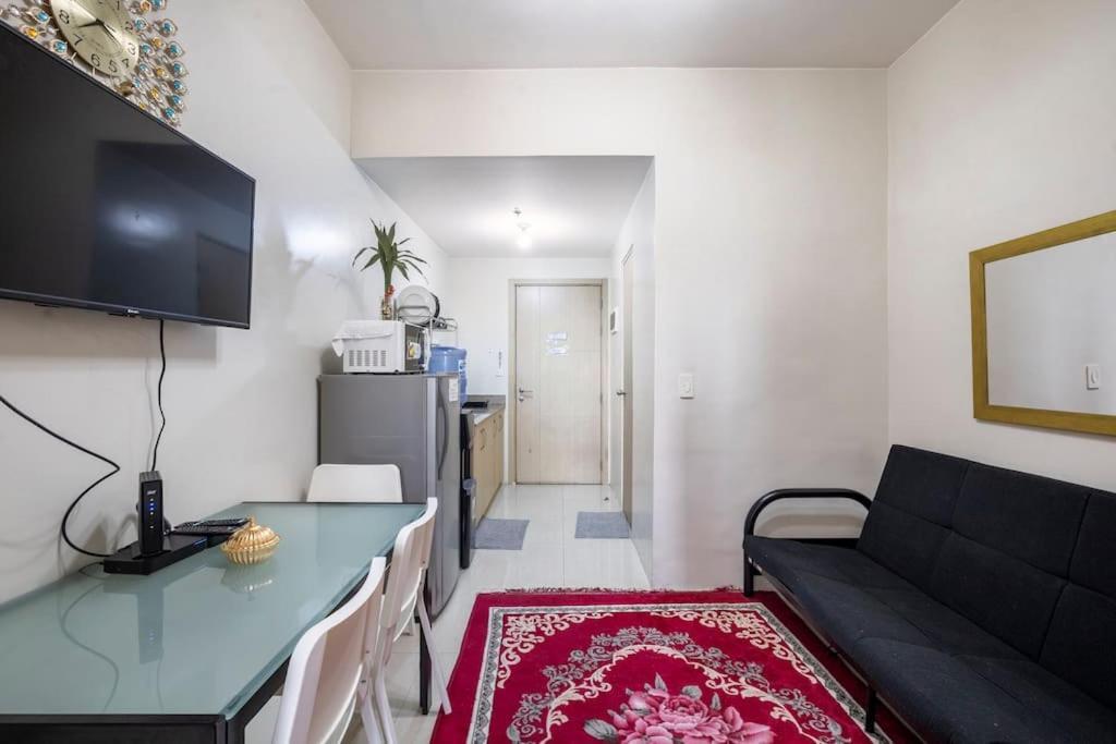 Affordable Condotel Near Airport * Manila