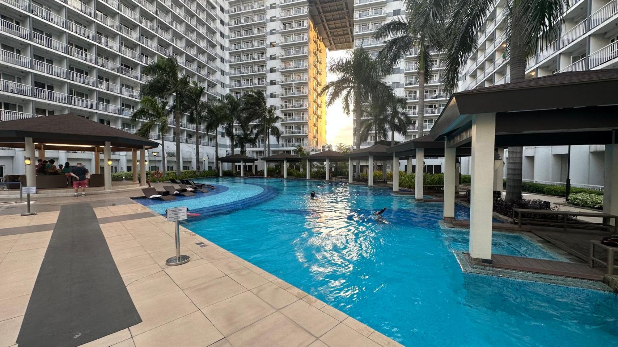 Tropical Pool View, Huge Terrace, 50 Sq M, Moa, Airport, Big Entire At Shell Apartment