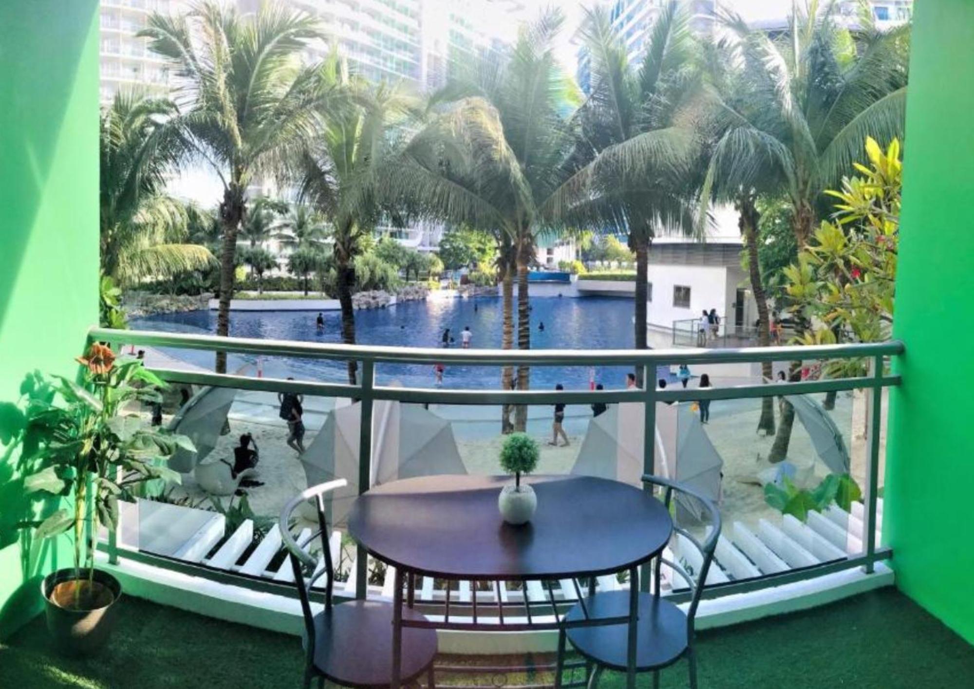Aparthotel Azure Beach Residences Staycation