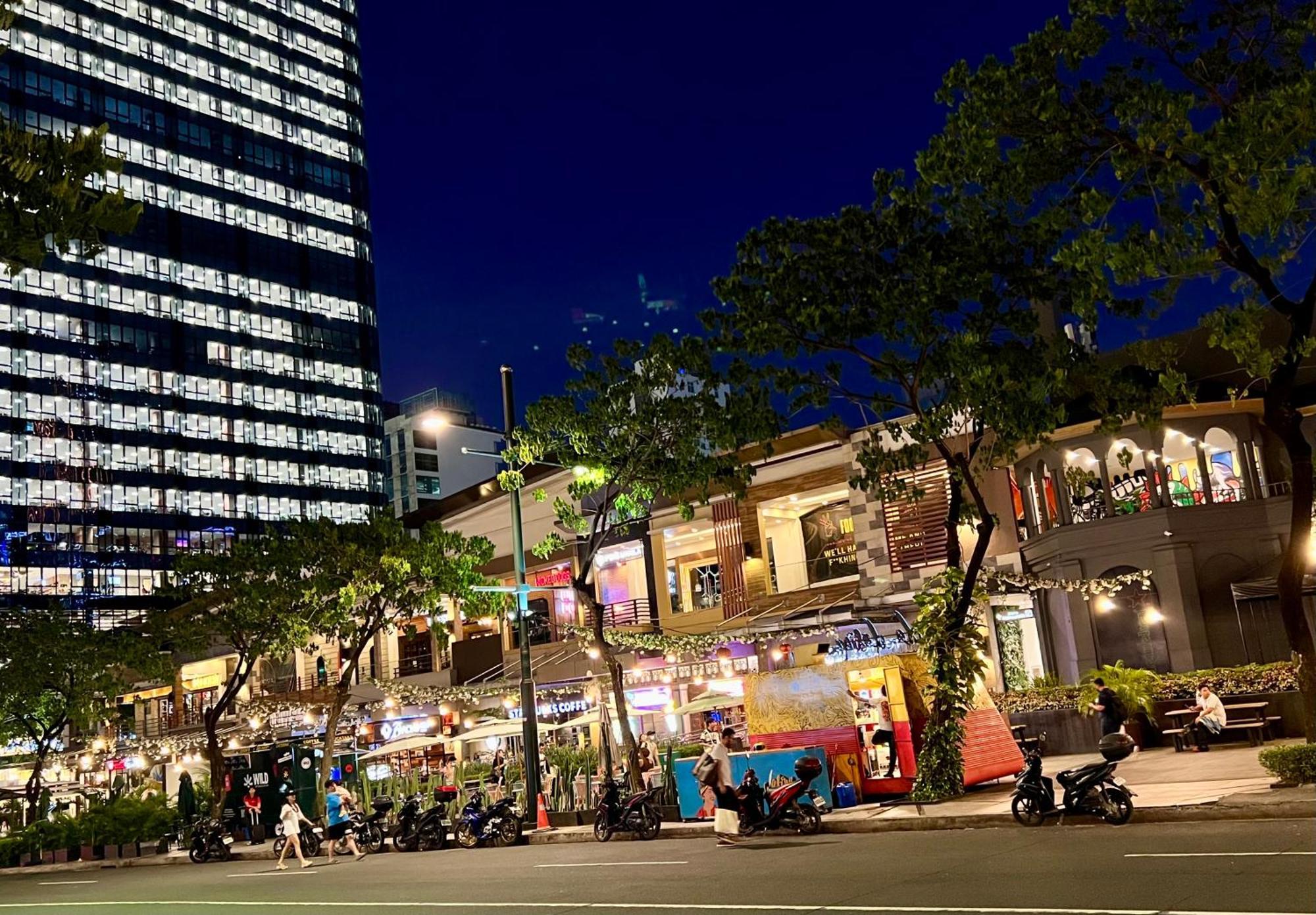 Apartment New & Modern Cozy 1br W/ Balcony@bgc, Wifi 300mbps Manila