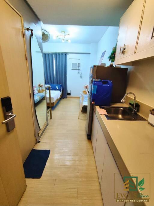 Trees Residences Staycation Evol's Place Apartment