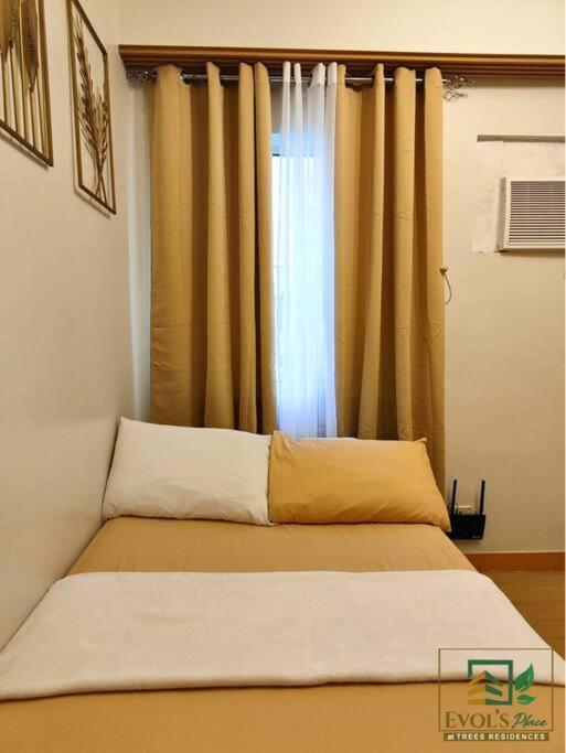Trees Residences Staycation Evol's Place Apartment *