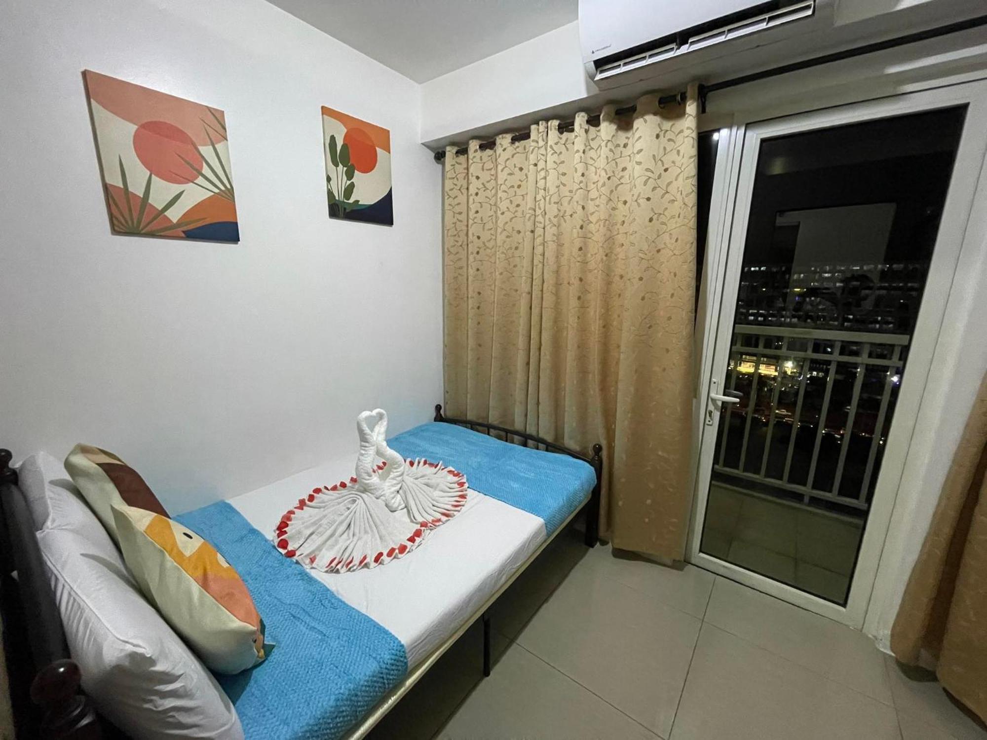 Aparthotel At Shore Residences, Mall Of Asia Complex By Pbyy