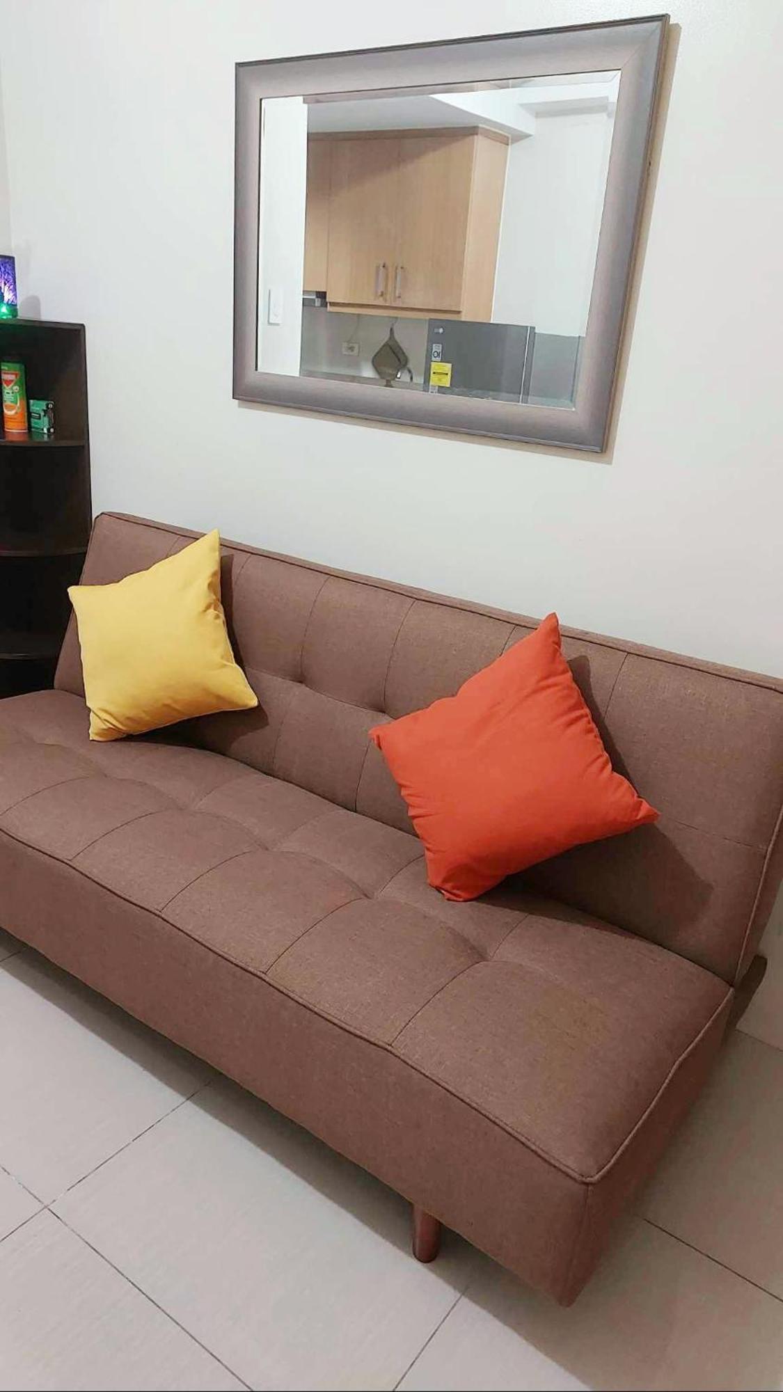 Apartment The Palawanos At Shell Residences