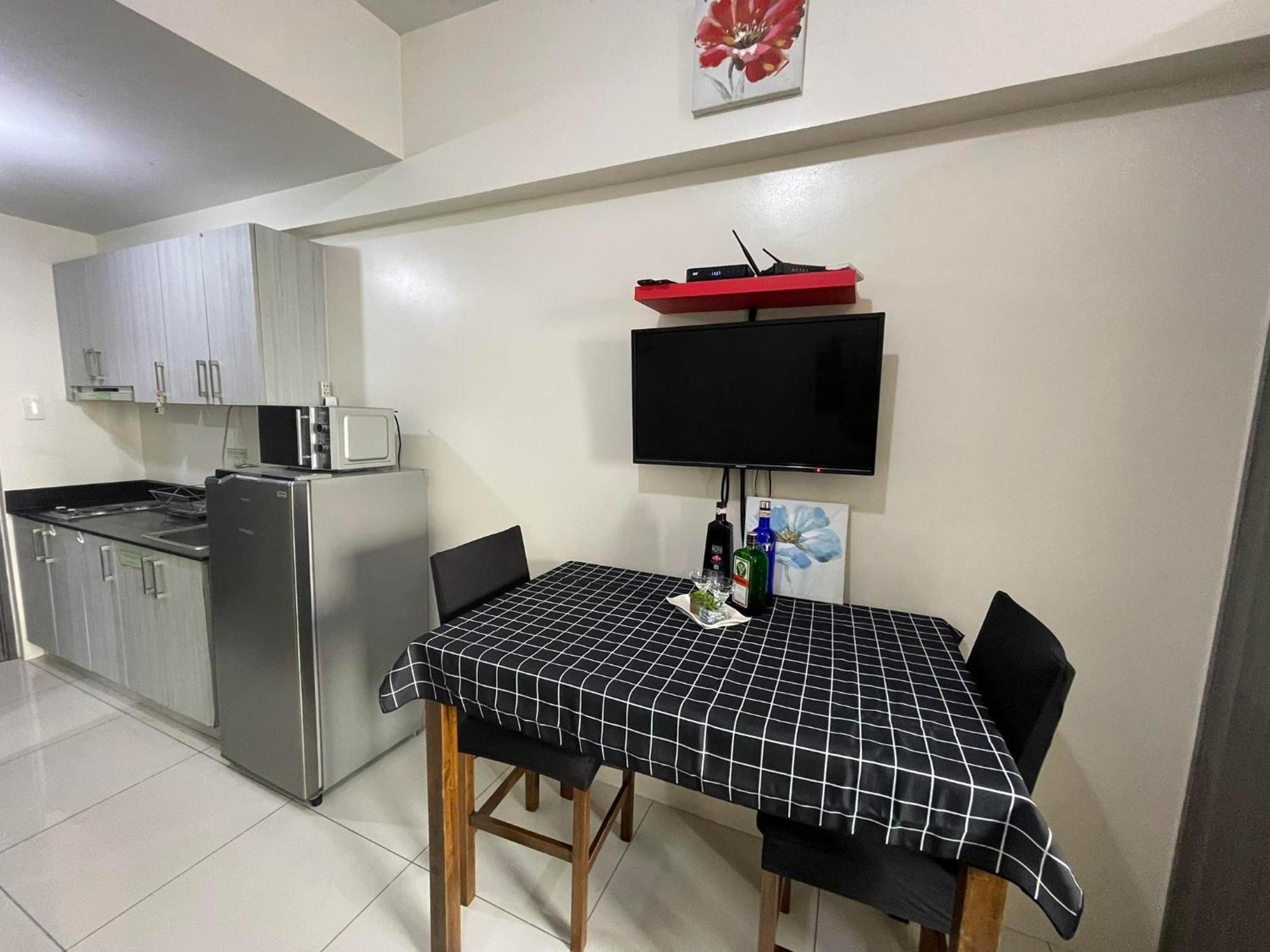 Staycation At Residences 2*