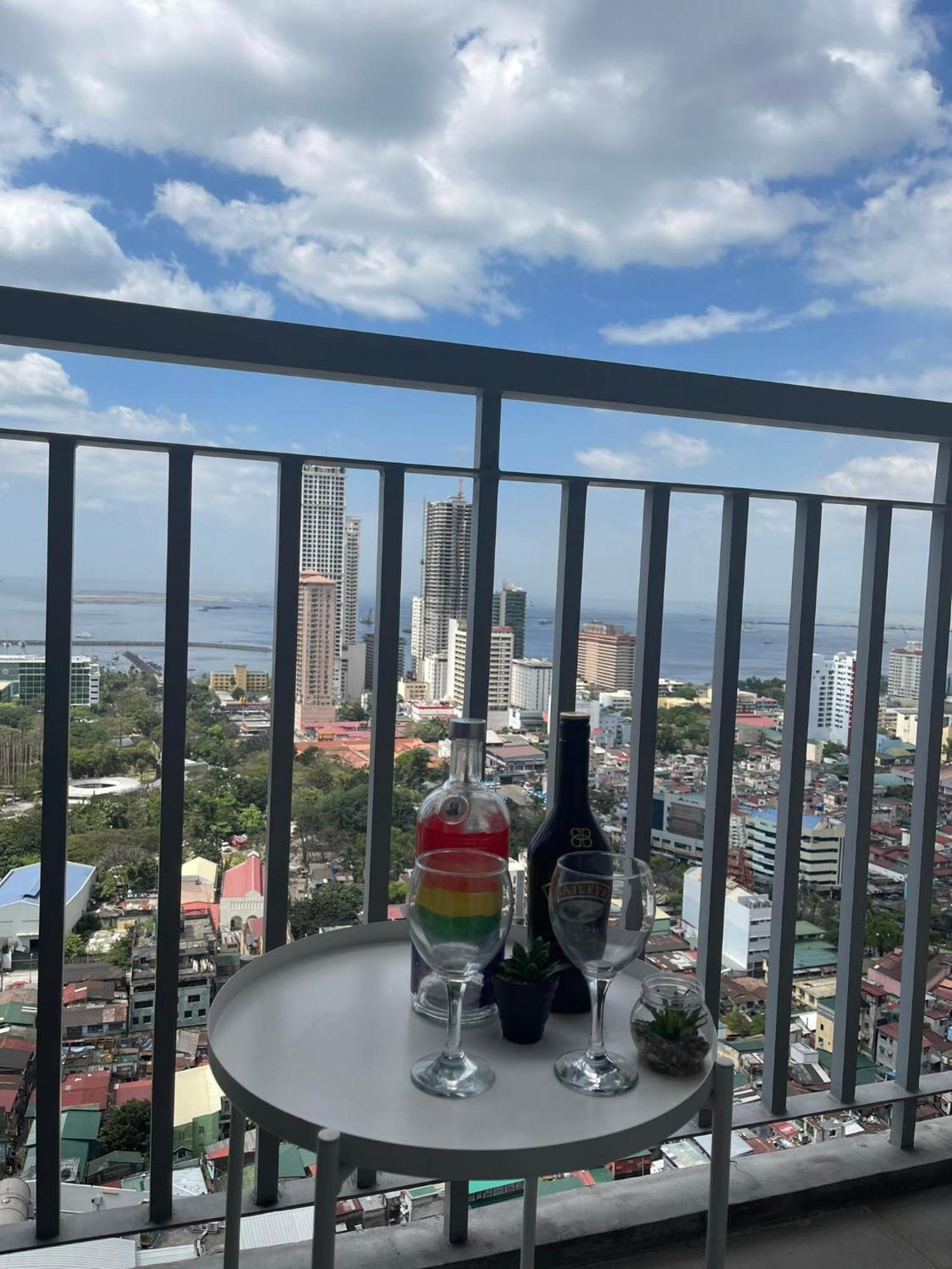 Staycation At Residences 2* Manila