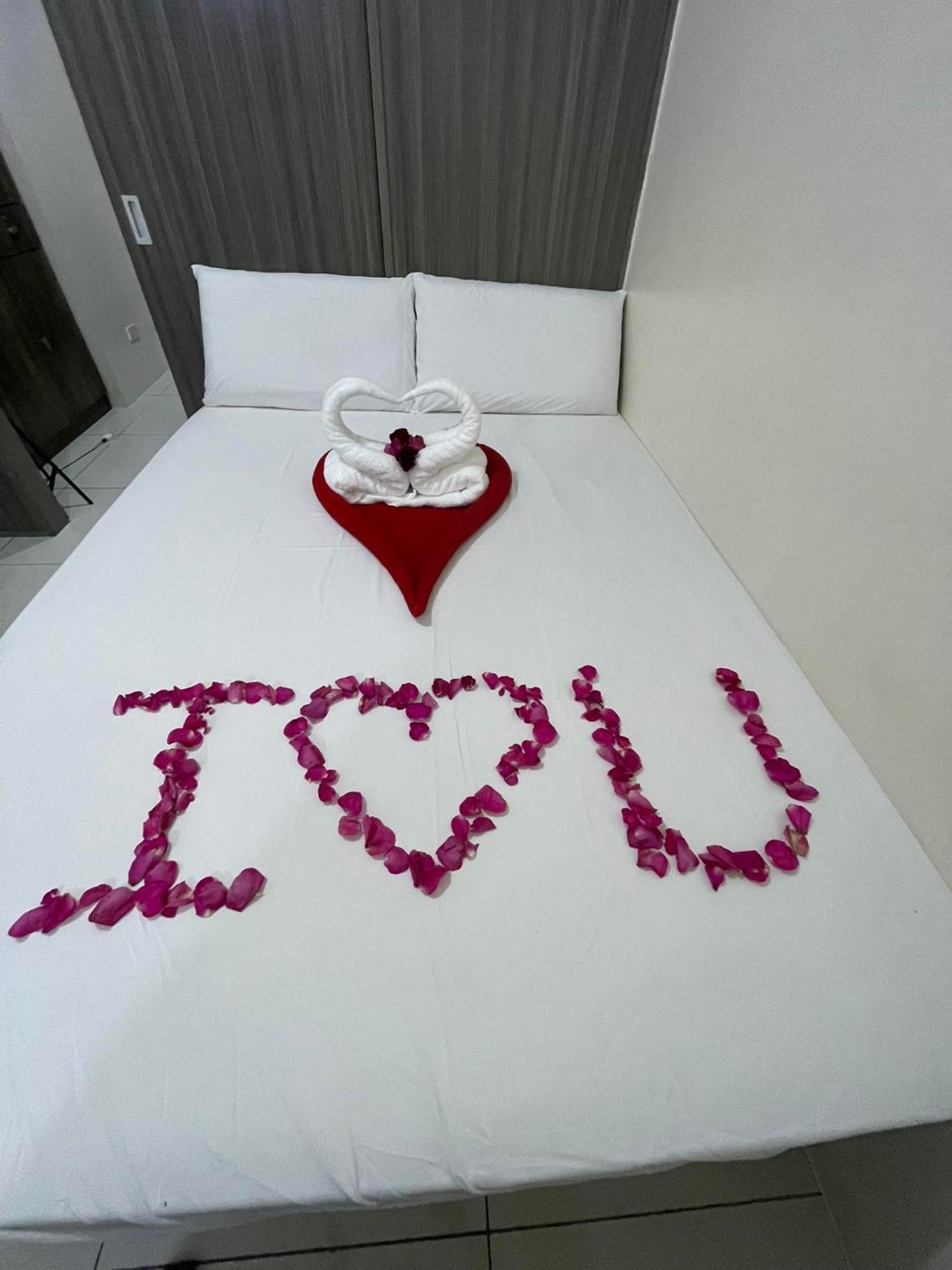 Staycation At Residences Aparthotel 2*