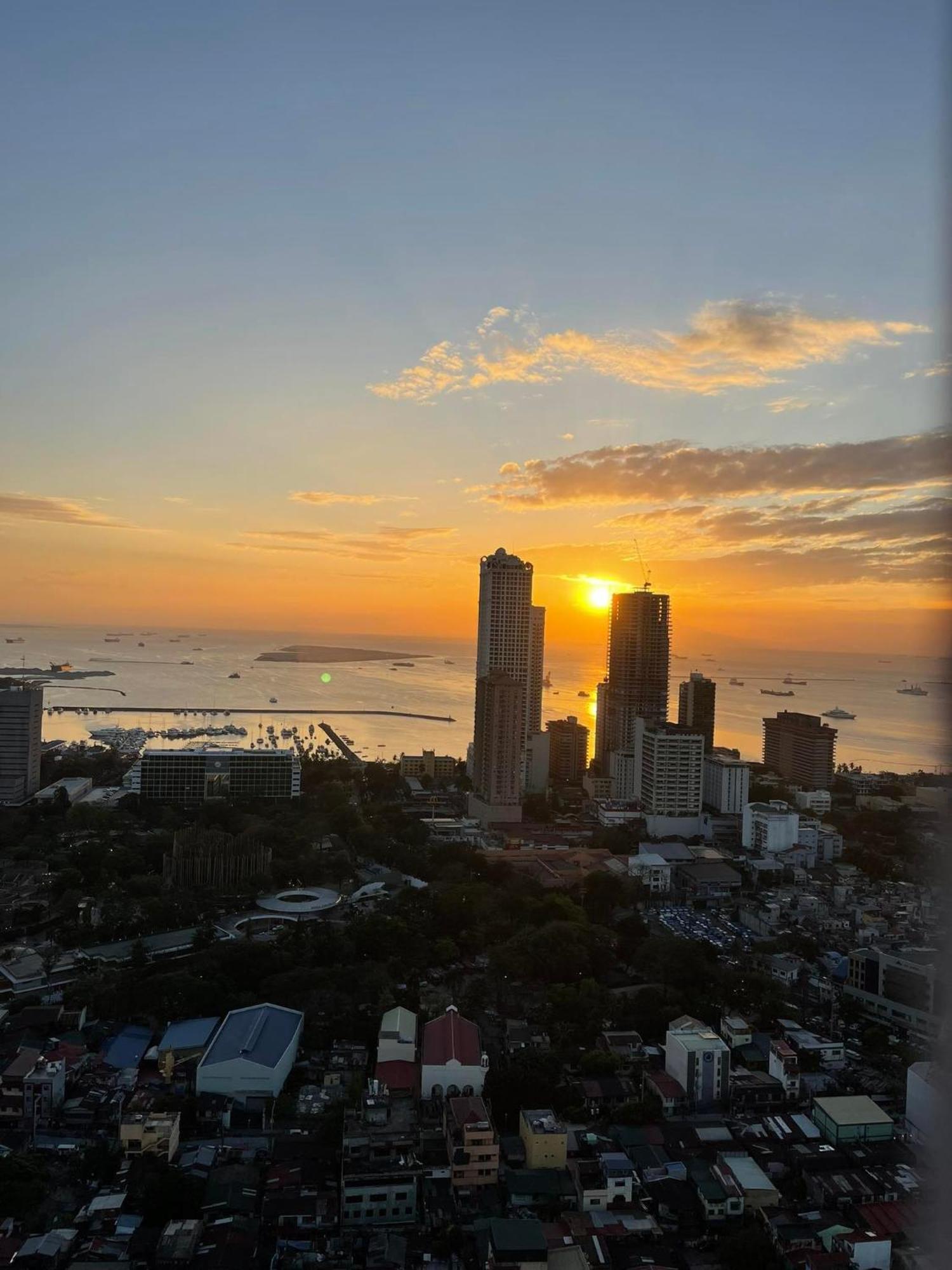Aparthotel Staycation At Residences Manila