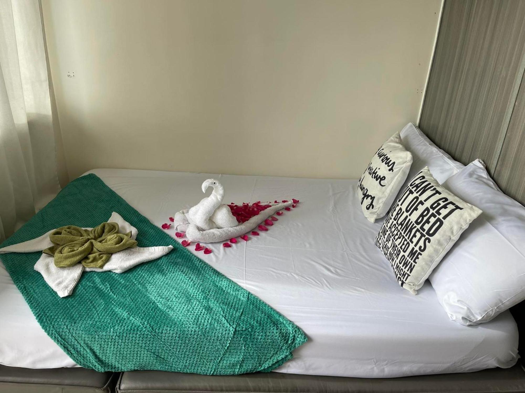 Staycation At Residences 2*
