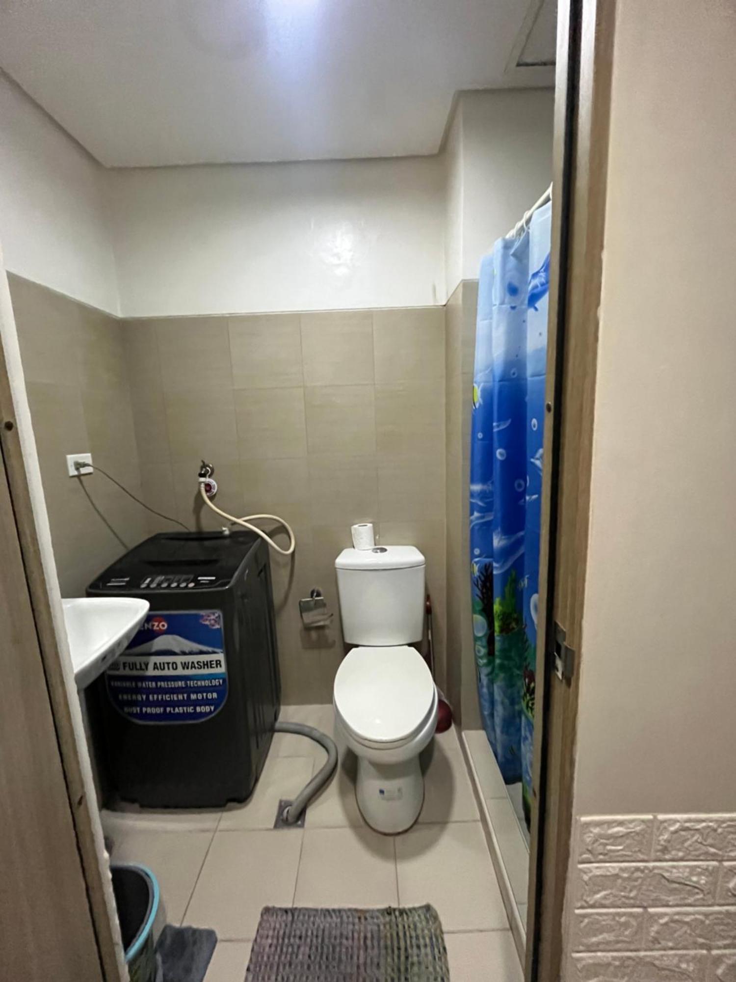 Traveler's Staycation Apartment Manila